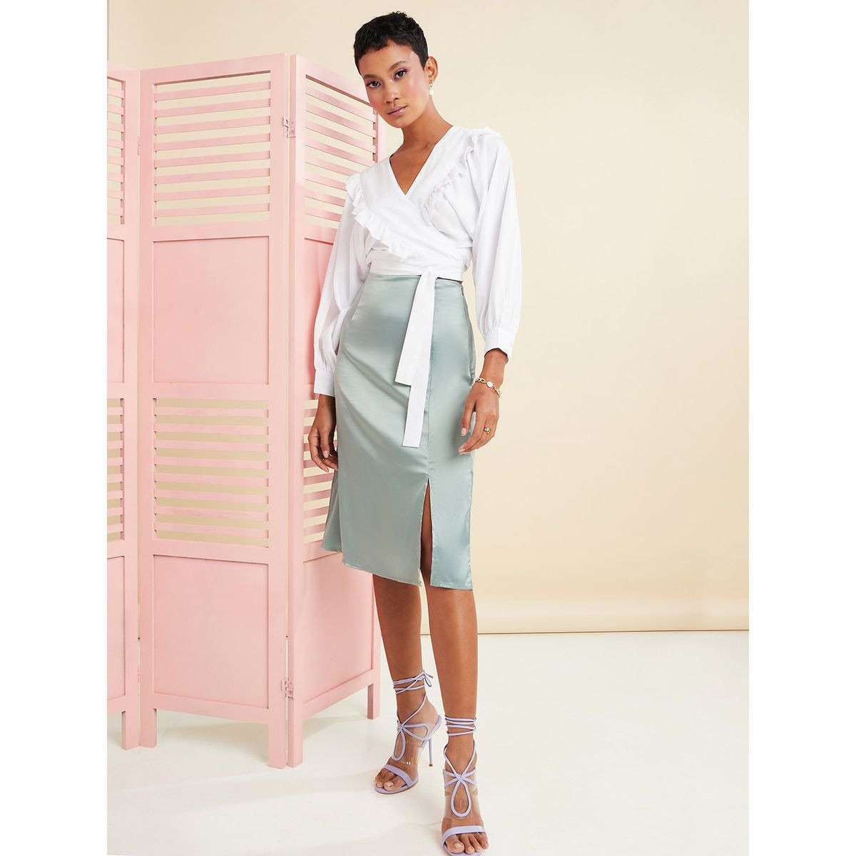بلوزة بنمط لف واكمام طويلة من ريد تايب-women-clothing-shirtsandblouses-blouses-image-2