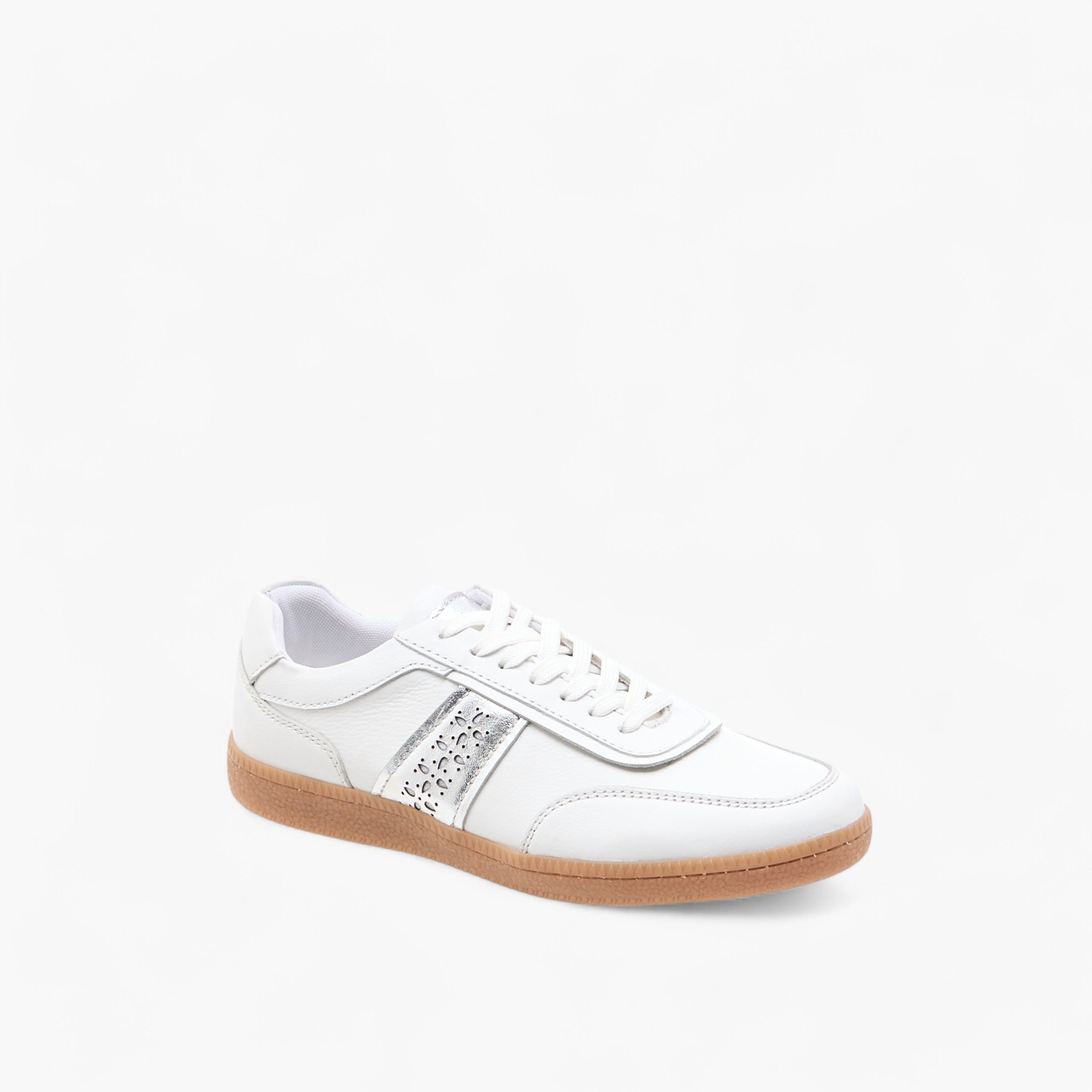 حذاء سنيكرز برباط إغلاق وتفاصيل مفرّغة للنساء من سيليست-women-shoes-sneakers-image-2