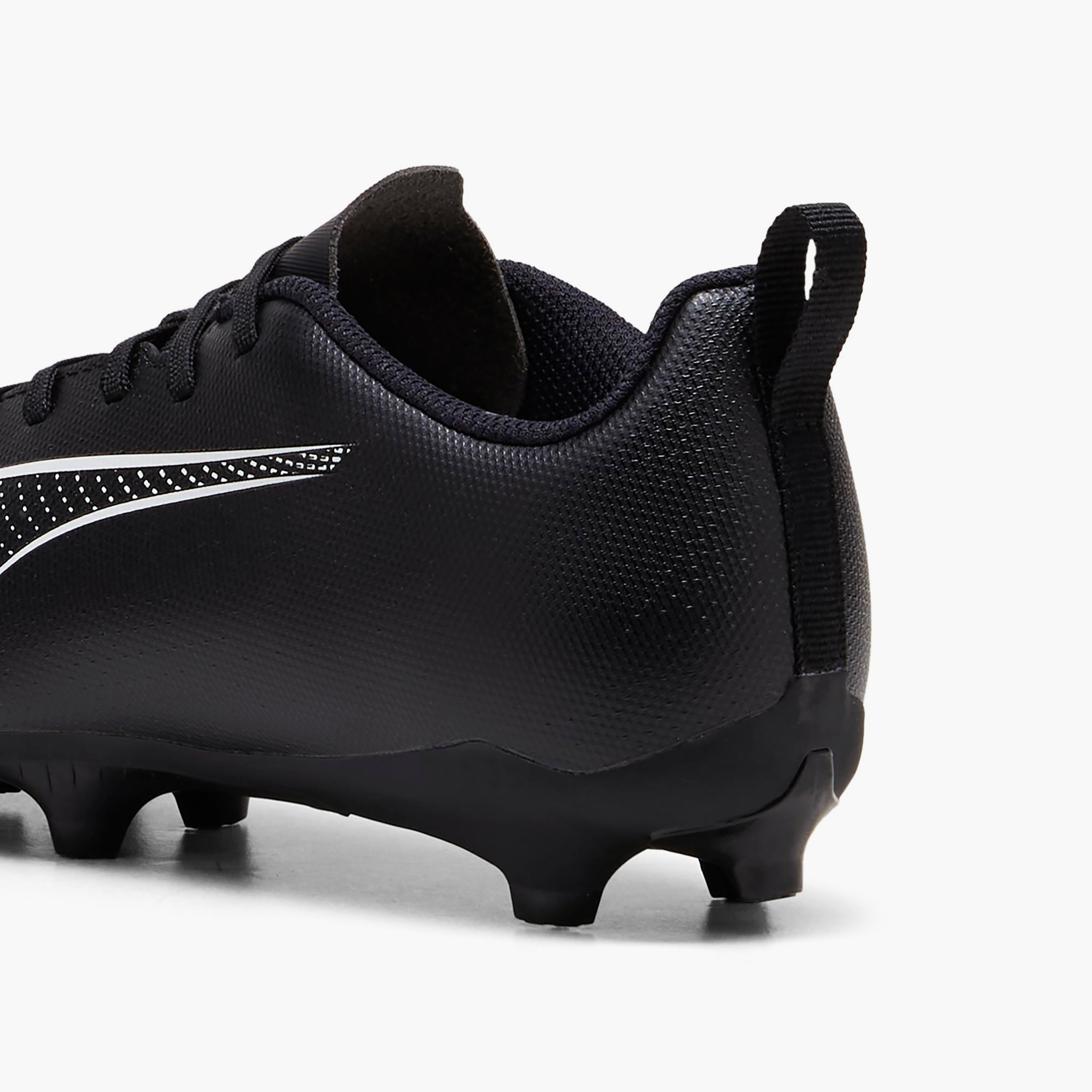 حذاء خفيف الوزن ألترا 5 بلاي إف جي إف جي للأولاد من بوما-sports-gear-football-shoes-firmground-image-12