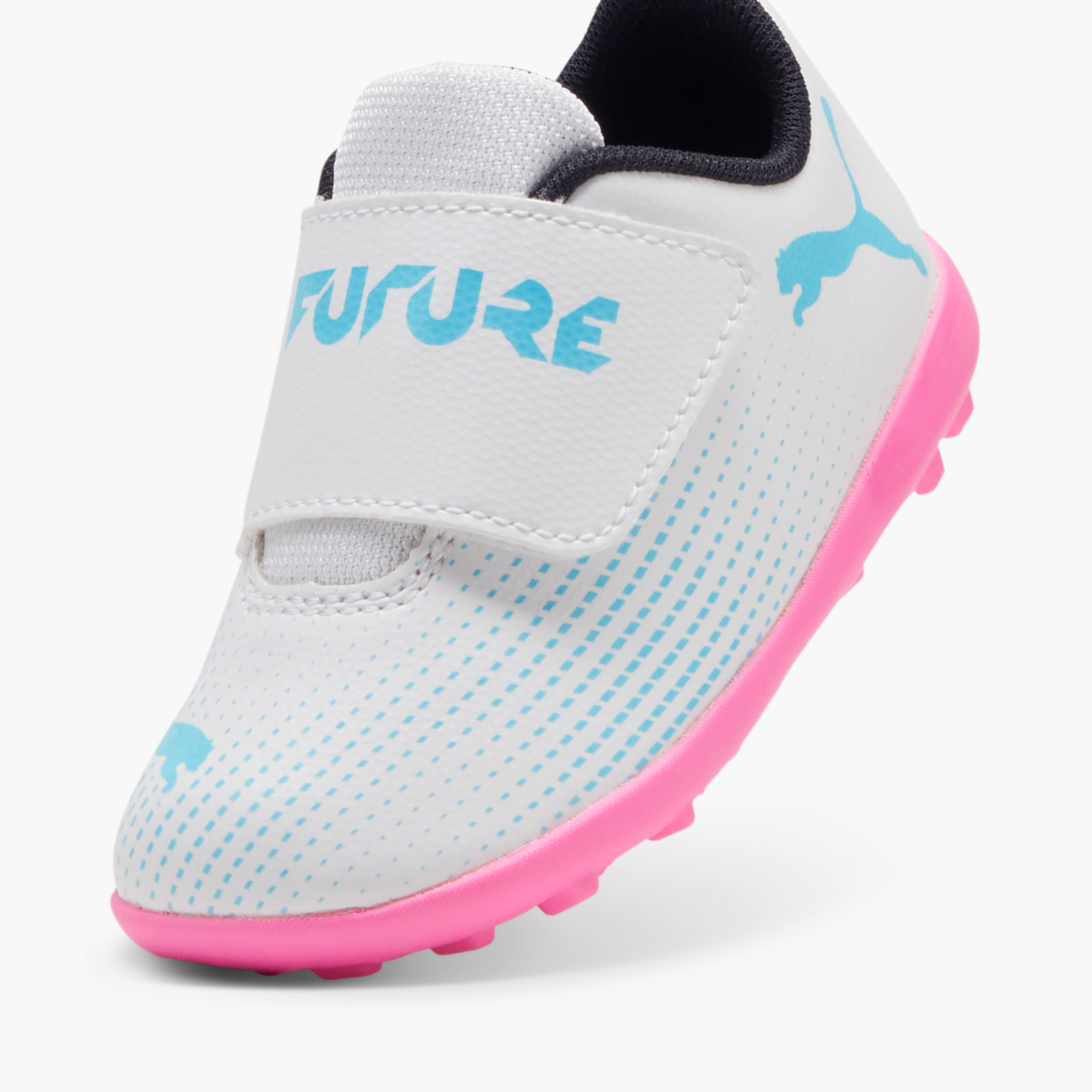 بوما - حذاء كرة قدم فيوتشر 7 بلاي هوك آند لوب للأرضيات العشبية للأولاد-girls-shoes-sports-image-6
