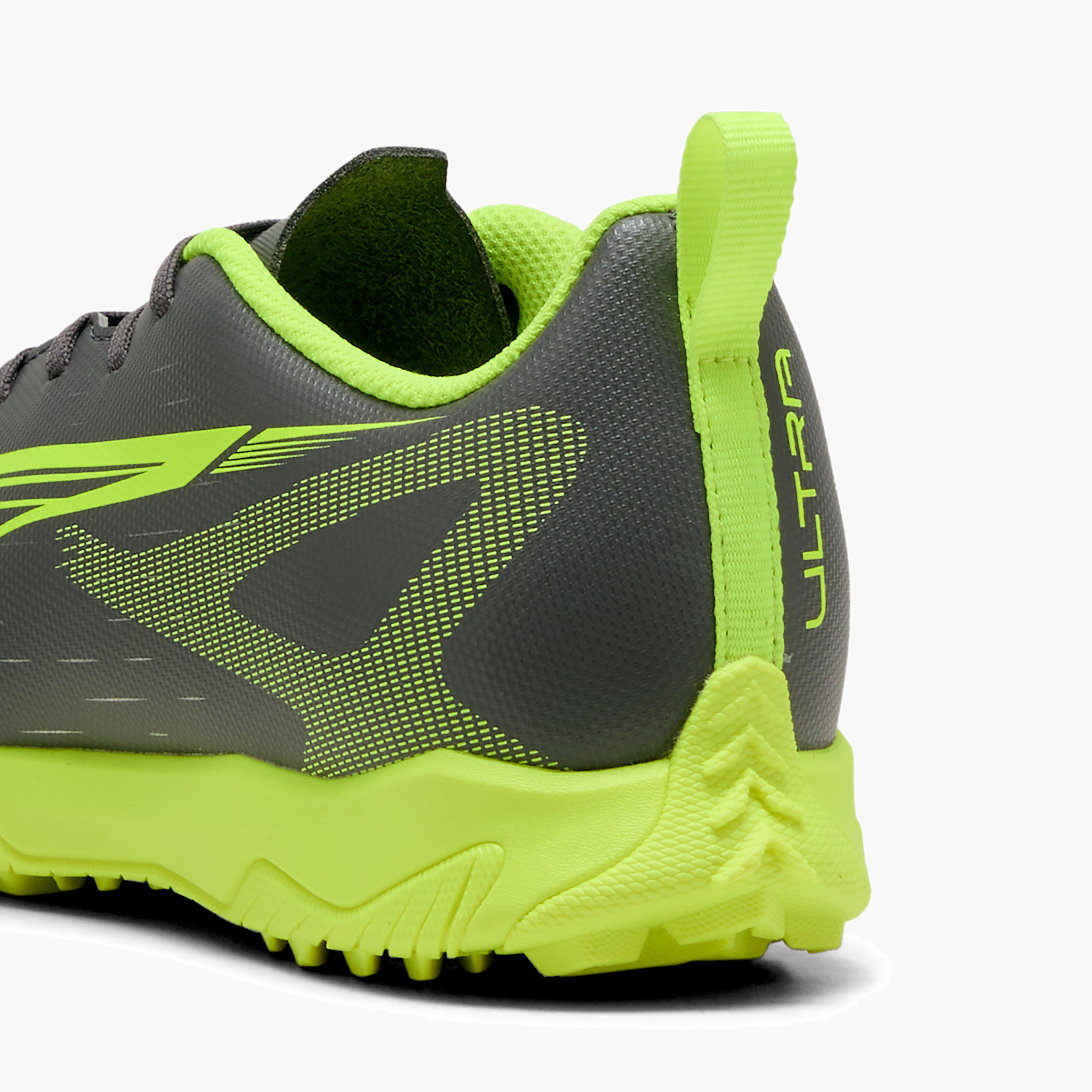 حذاء كرة قدم خفيف الوزن برباط ألترا بلاي تي تي للأولاد من بوما-sports-boys-shoes-image-5
