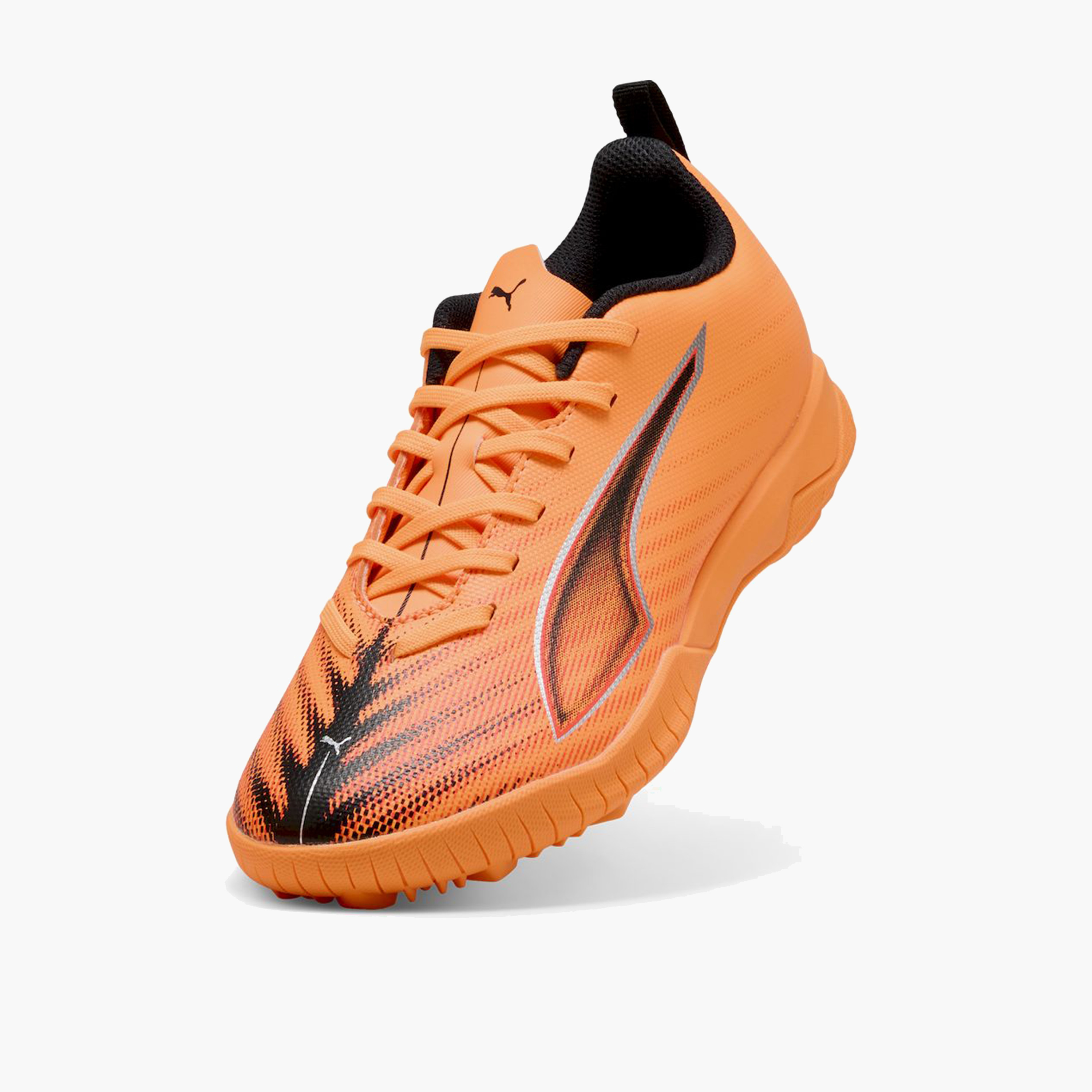 حذاء خفيف الوزن برباط ألترا 6 بلاي تي تي جونيور للأولاد من بوما-sports-boys-shoes-image-17