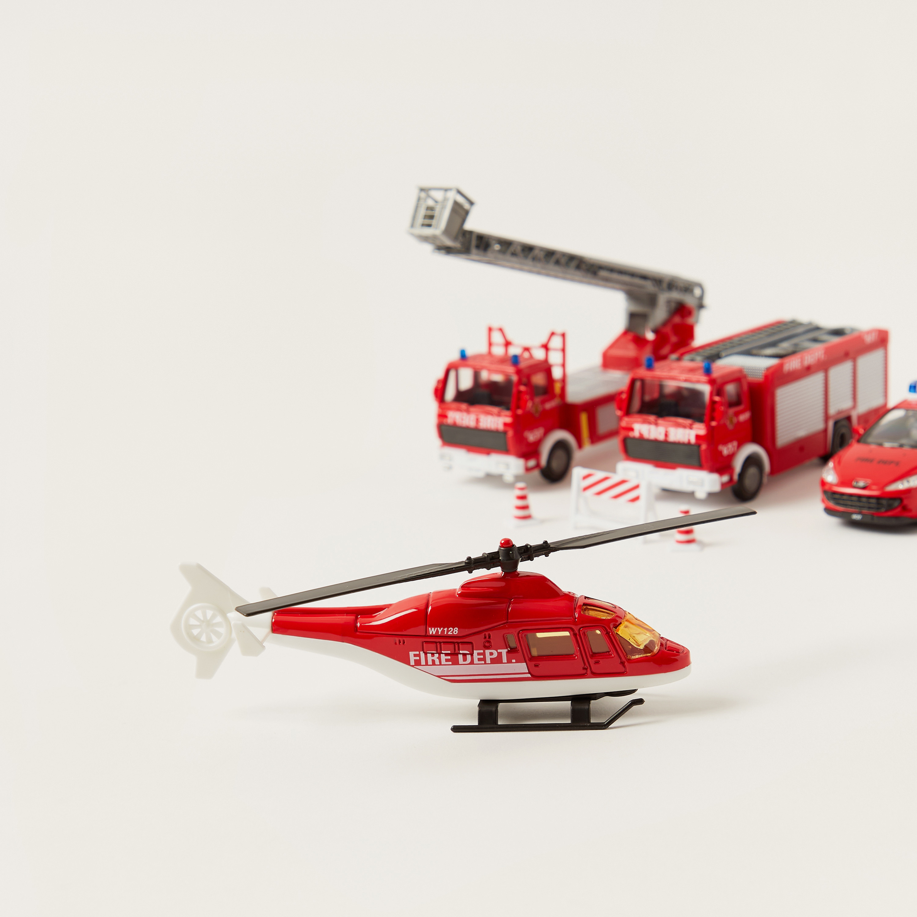 Welly Urban Spirit 7-Piece Free Wheeling Vehicle Playset-toys-playvehicles-vehicleplaysets-image-2
