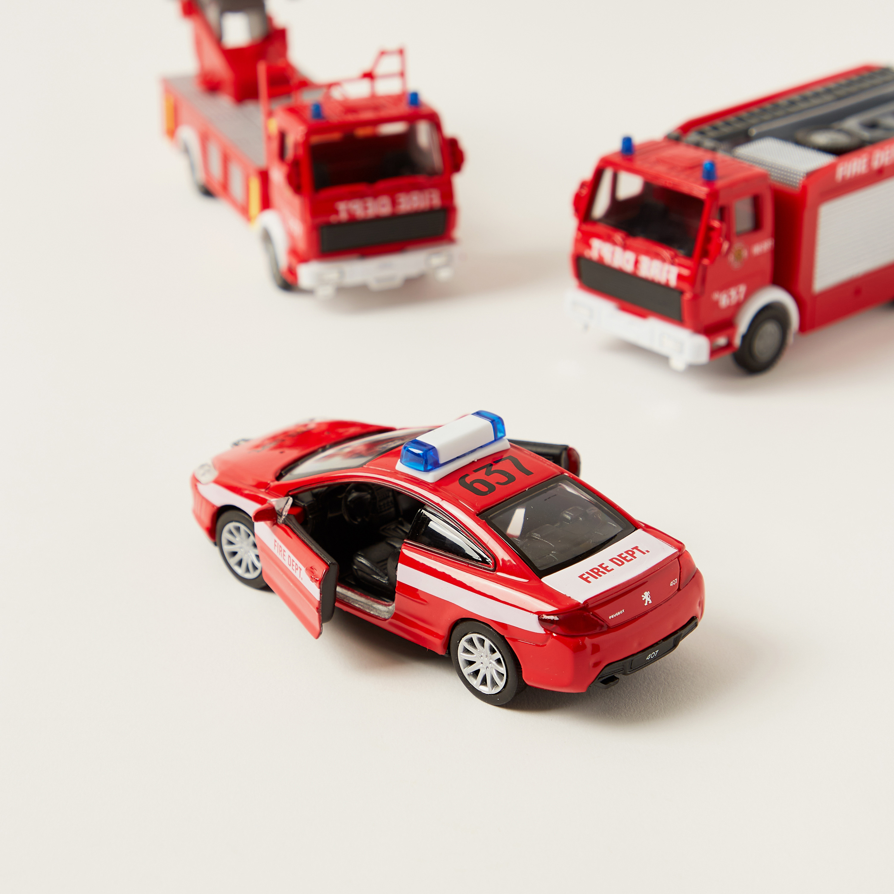 Welly Urban Spirit 7-Piece Free Wheeling Vehicle Playset-toys-playvehicles-vehicleplaysets-image-4