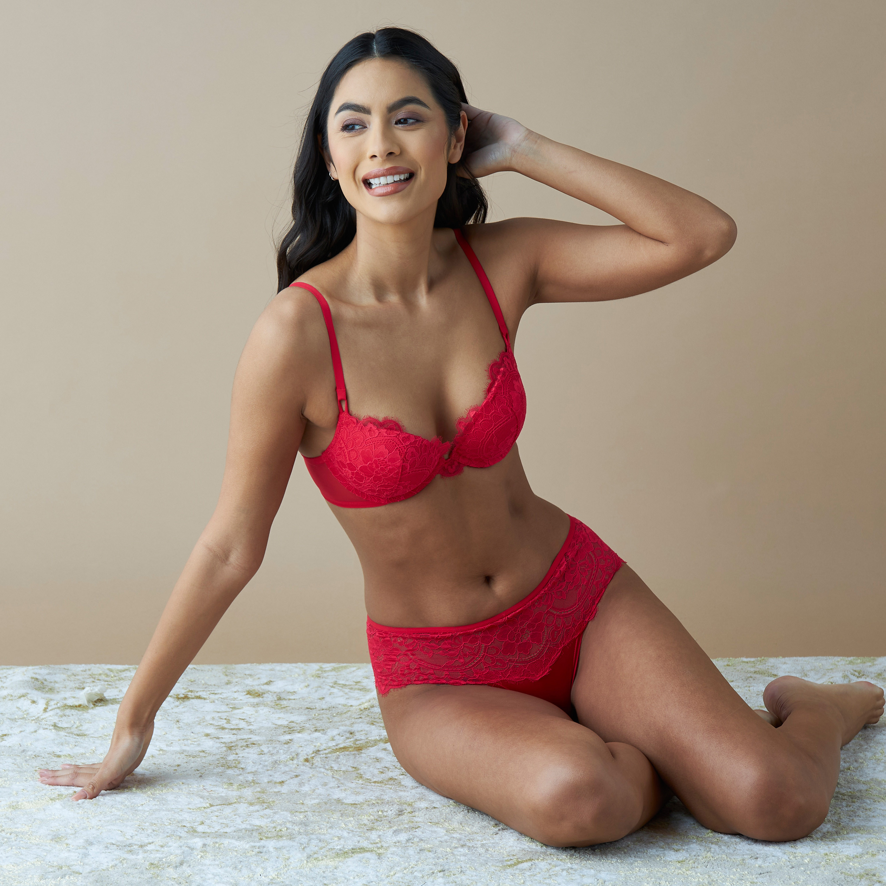 صدرية بلانج مبطنة بسلك وتفاصيل دانتيل وأحزمة قابلة للتعديل من لاسنزا-women-clothing-lingerie-bras-image-2