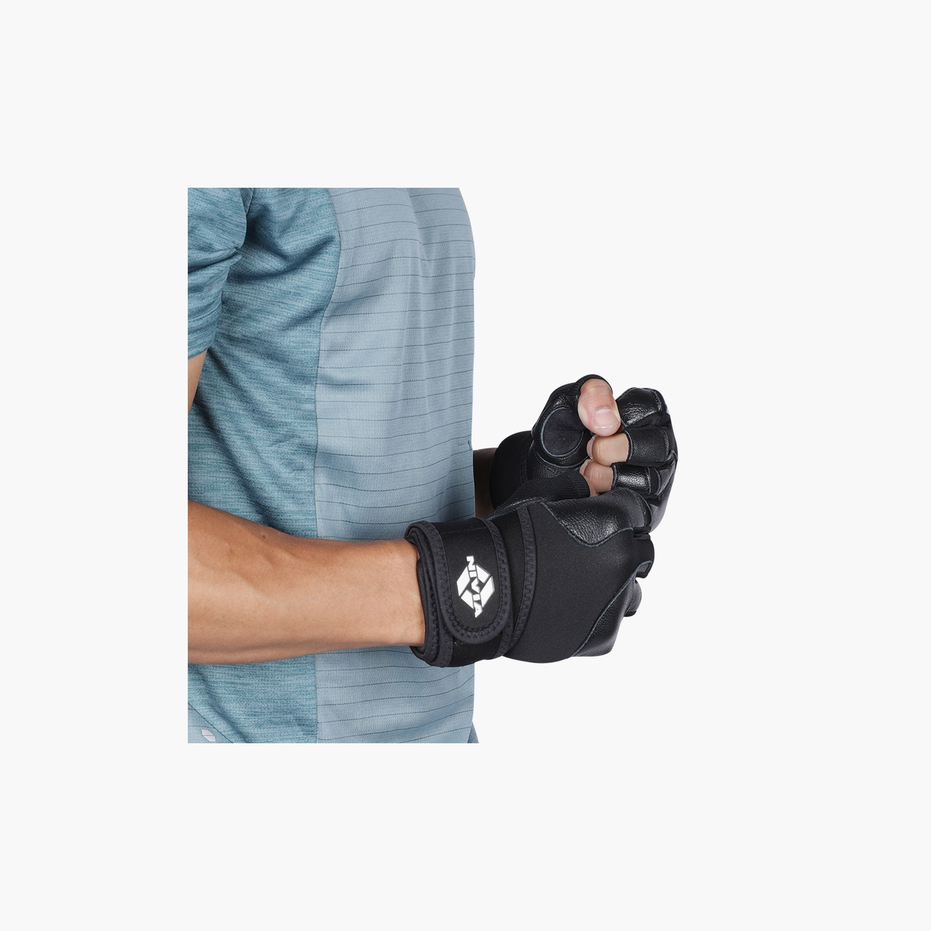  قفاز رياضي راينو باللون الأسود من نيفيا-sports-gear-gym-image-2