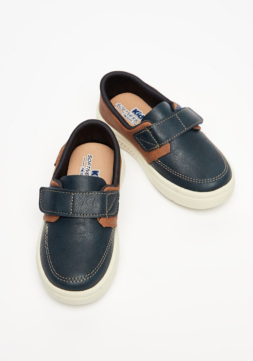 Kidy Solid Loafers with Hook and Loop Closure-Boy%27s Casual Shoes-image-1