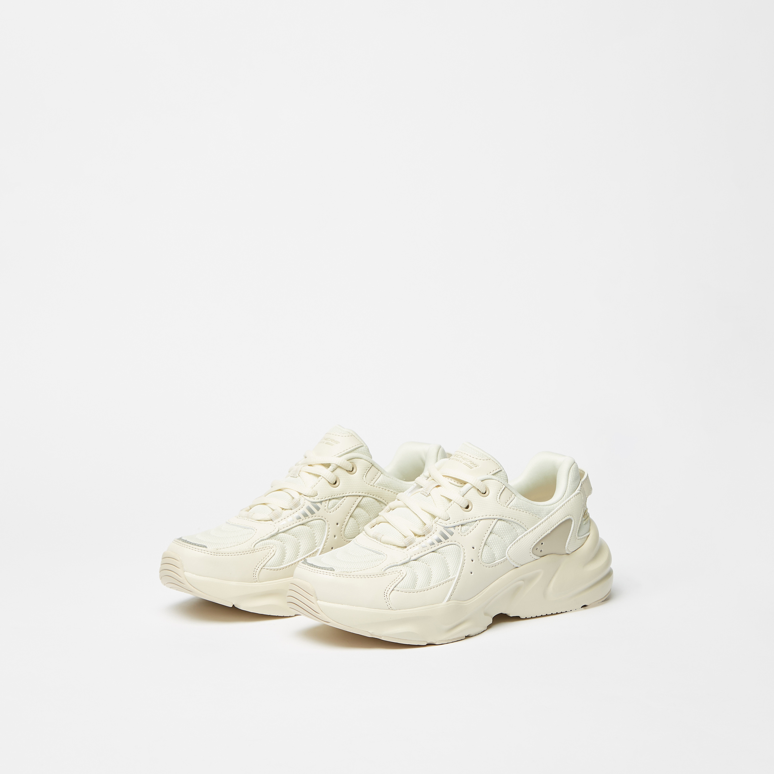 حذاء سنيكرز برباط إغلاق وكاحل منخفض للنساء من سكيتشرز-women-shoes-sneakers-image-2