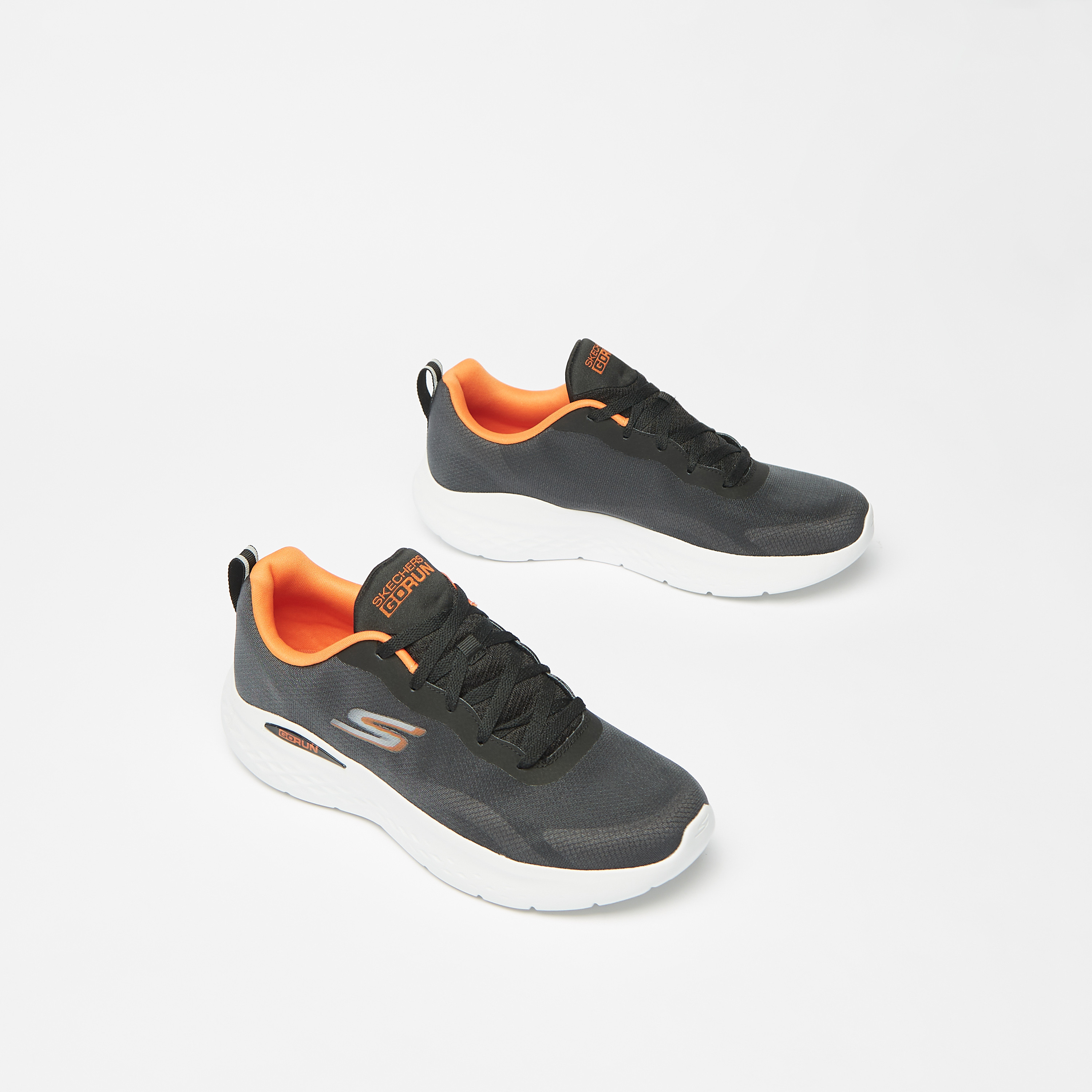 حذاء رياضي للنساء من سكيتشرز بوبز يونيتى مع ميموري فوم موست ماكزيما | 117436-women-shoes-sneakers-image-1