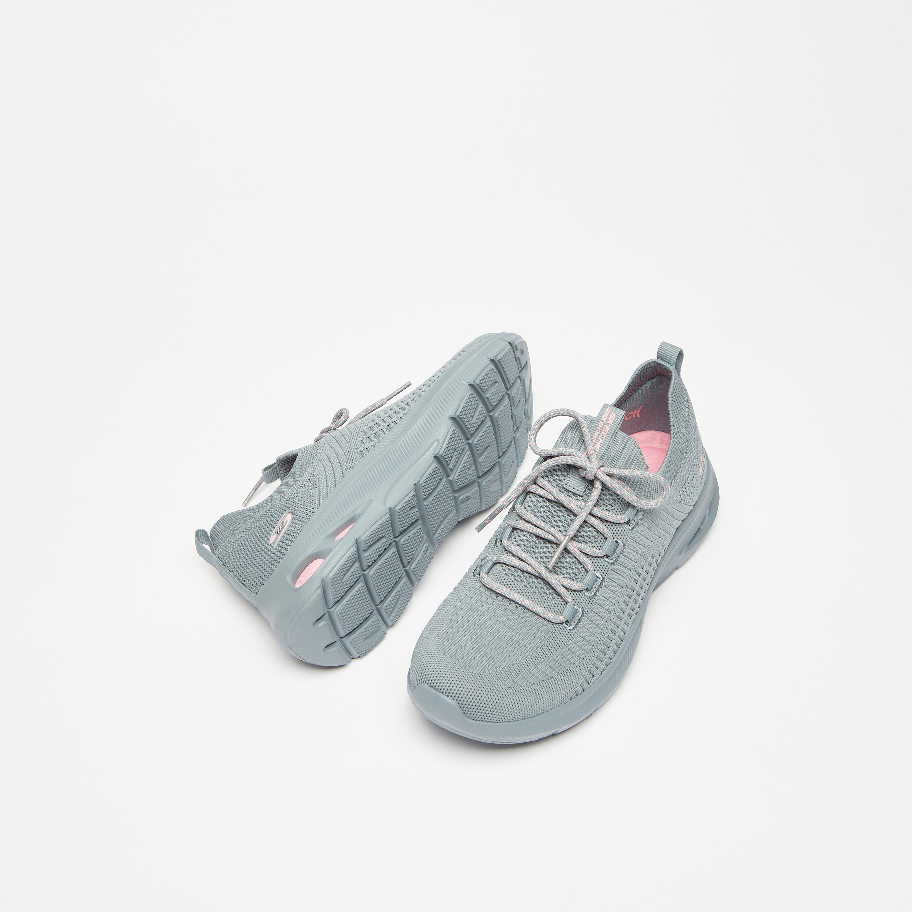 حذاء رياضي للنساء من سكيتشرز بوبز يونيتى مع ميموري فوم موست ماكزيما | 117436-women-shoes-sneakers-image-12