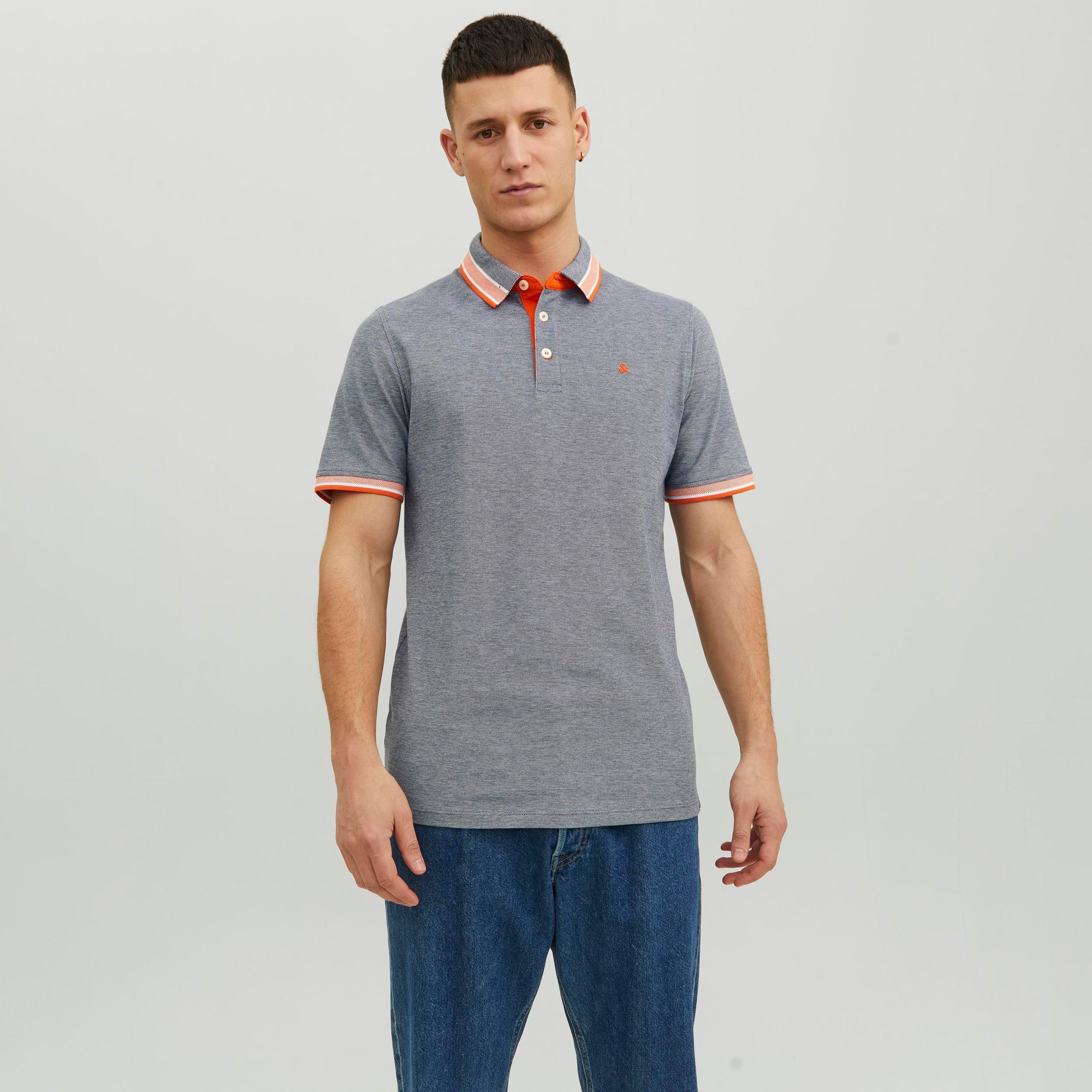 بولو تي شيرت من جاك آند جونز بأكمام قصيرة مع ياقة سادة-men-clothing-tshirtsandpolos-polos-image-1
