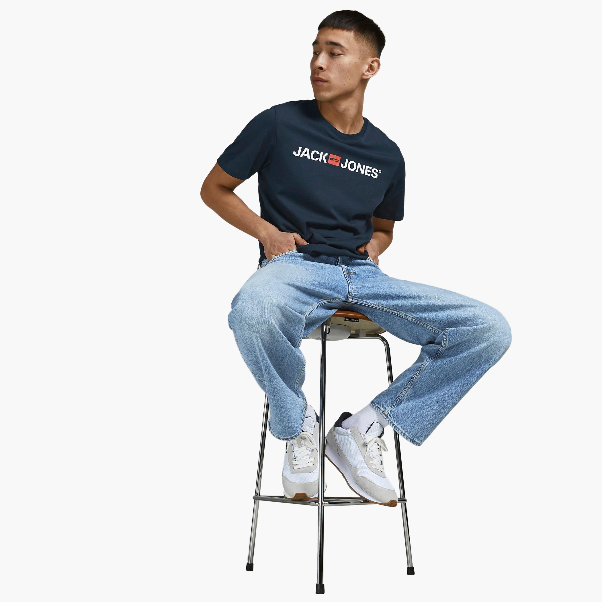 Jack & Jones Men Solid Crew Neck T-Shirt-men-clothing-tshirtsandpolos-tshirts-image-3