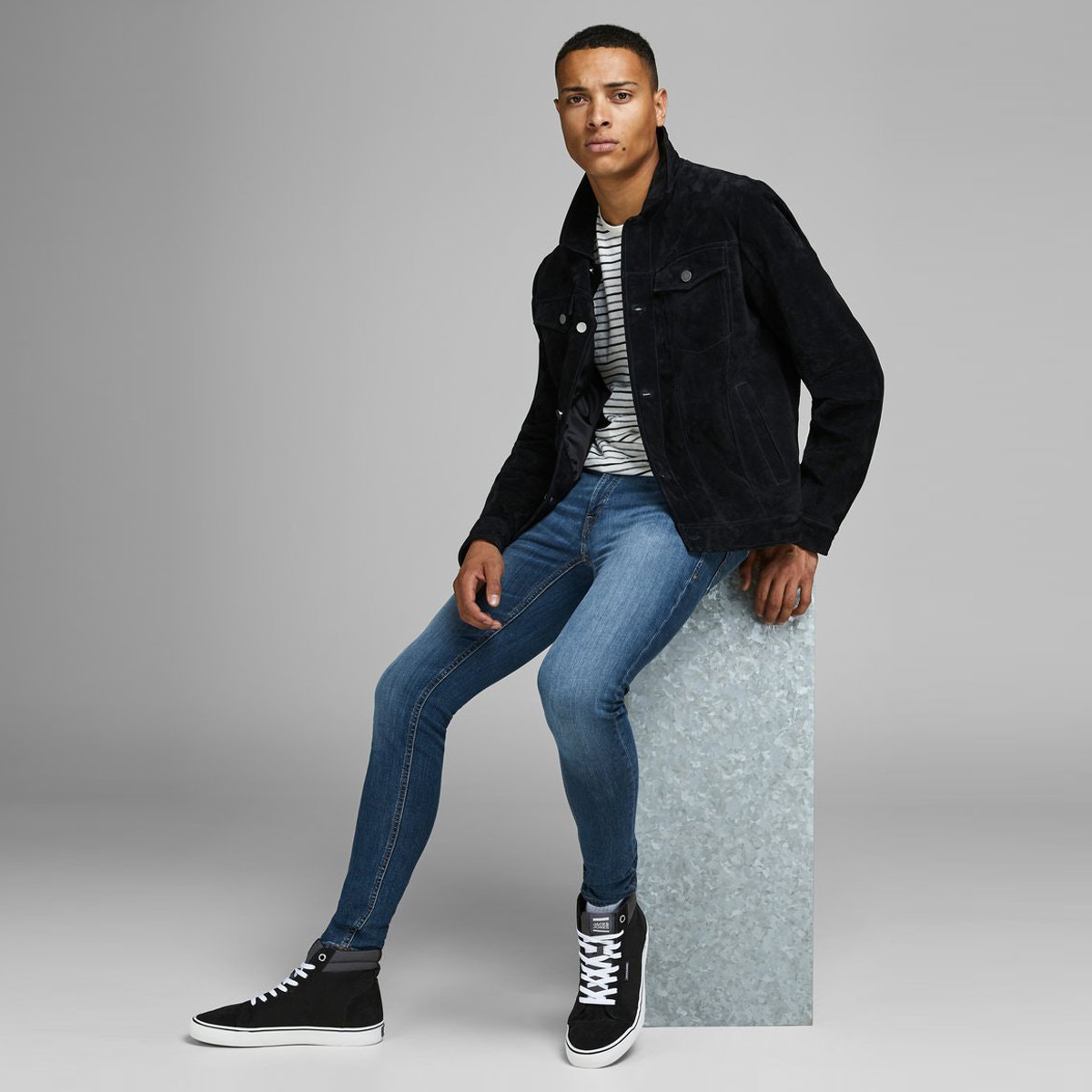 Jack & Jones Solid Mid Rise Denim Jeans with Pockets-men-clothing-bottoms-jeans-image-6