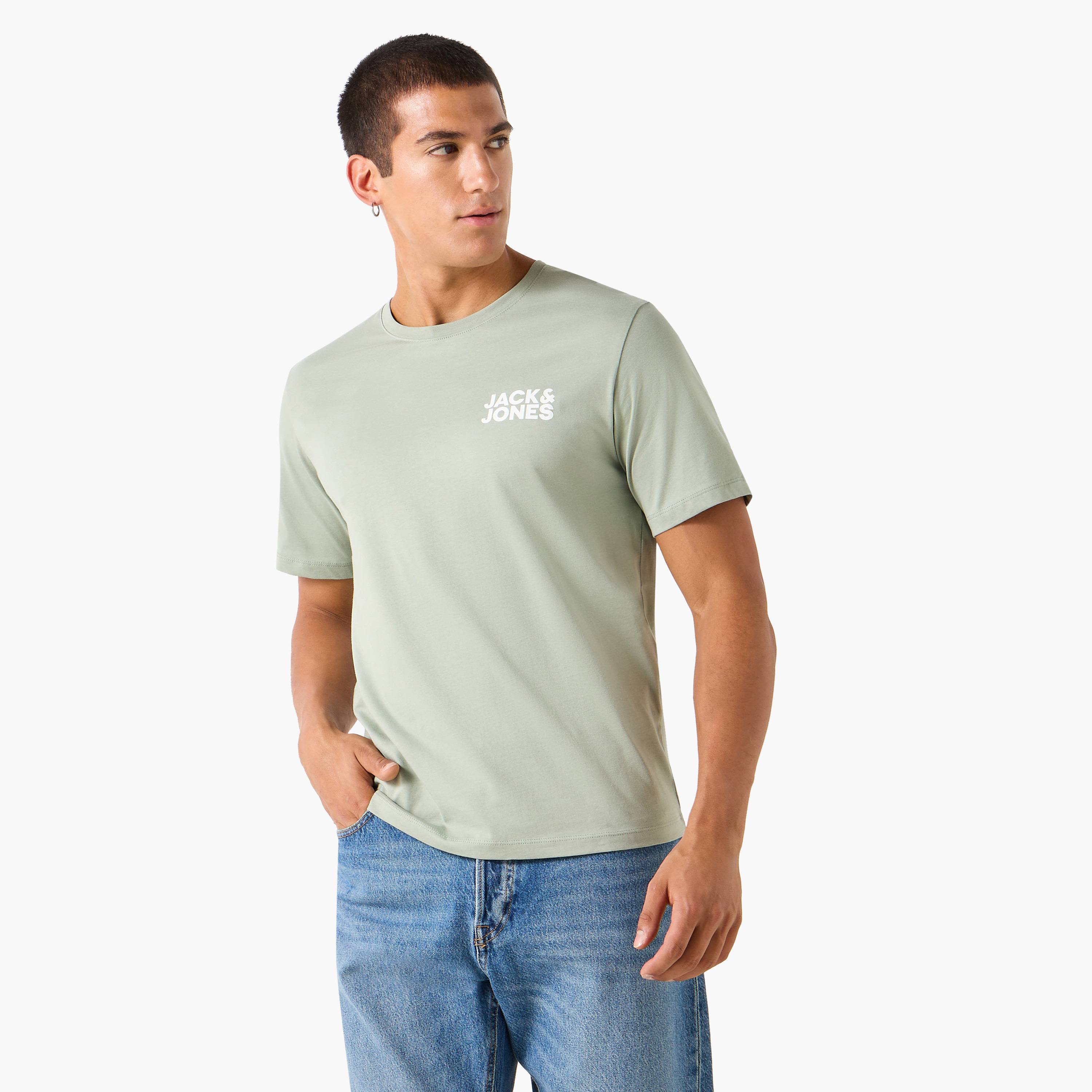 تي شيرت رجالي سادة برقبة دائرية وأكمام قصيرة من جاك أند جونز-men-clothing-tshirtsandpolos-tshirts-image-1