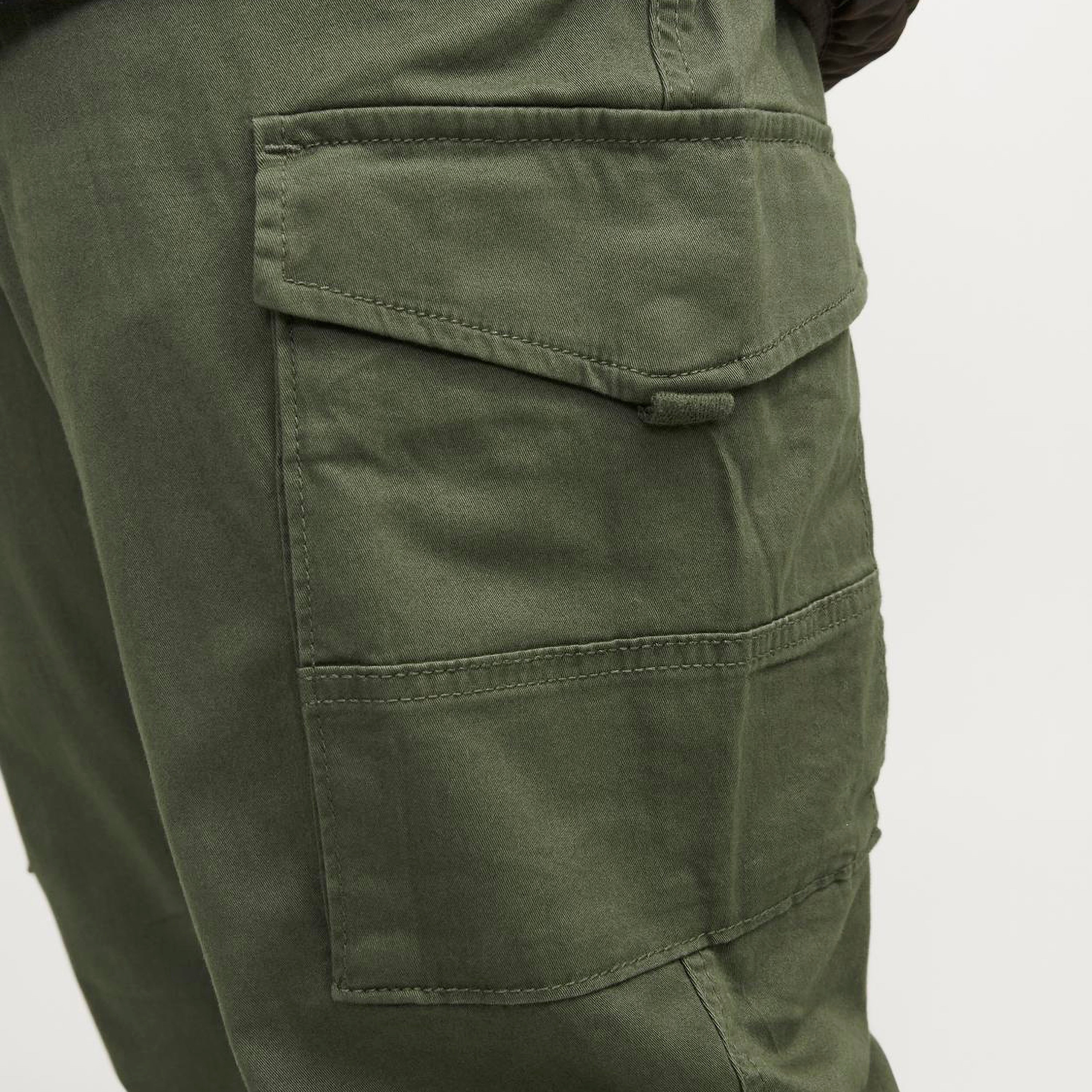 بنطلون كارجو سادة بأزرار متوسطة الارتفاع  من جاك آند جونز -men-clothing-bottoms-trousersandchinos-trousers-image-9