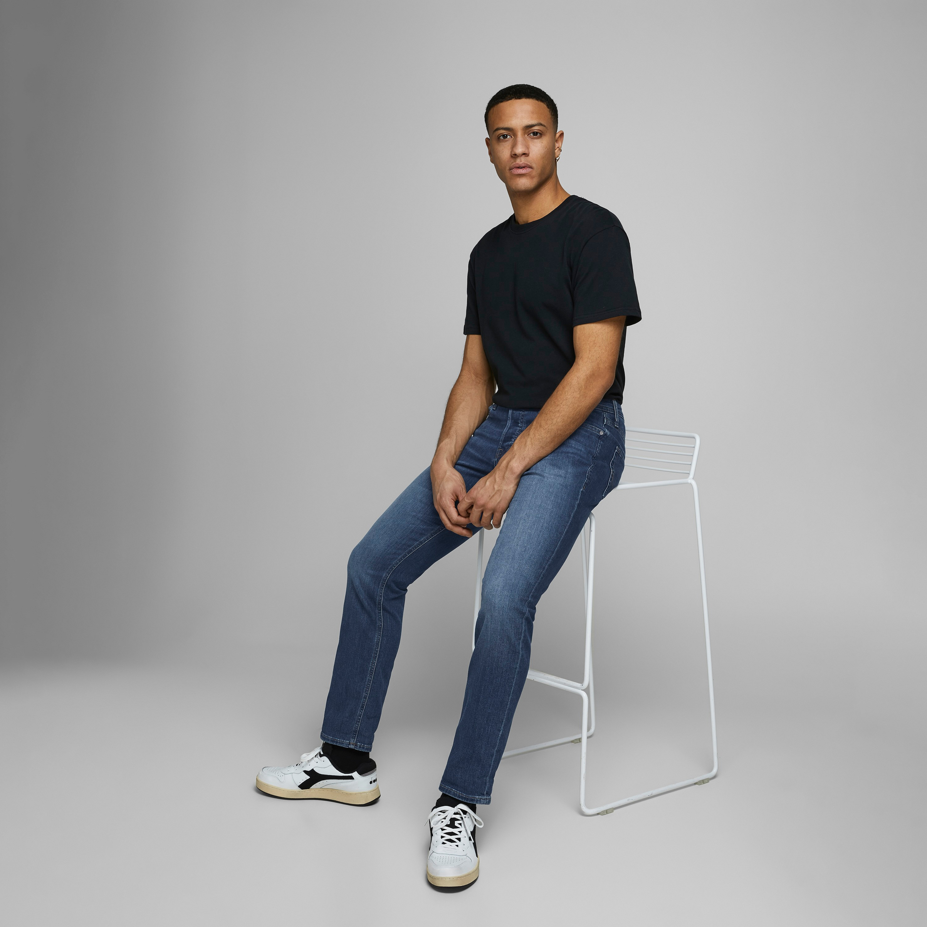 Jack & Jones Men Blue Plain Slim Fit Jeans with Pockets-men-clothing-bottoms-jeans-image-8