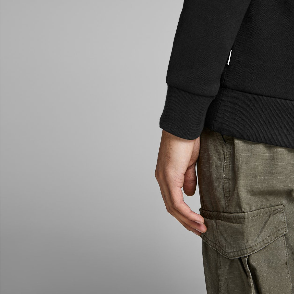 Jack & Jones Printed Lightweight Hoodie with Long Sleeves and Pocket-men-winterwear-hoodiesandsweatshirts-image-4