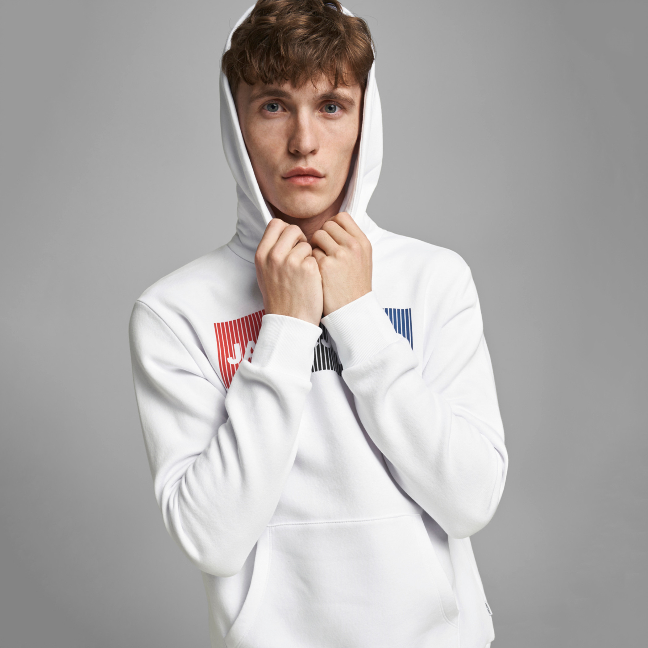 Jack & Jones Men Printed Kangaroo Pocket Hooded Sweatshirt-men-winterwear-hoodiesandsweatshirts-image-2