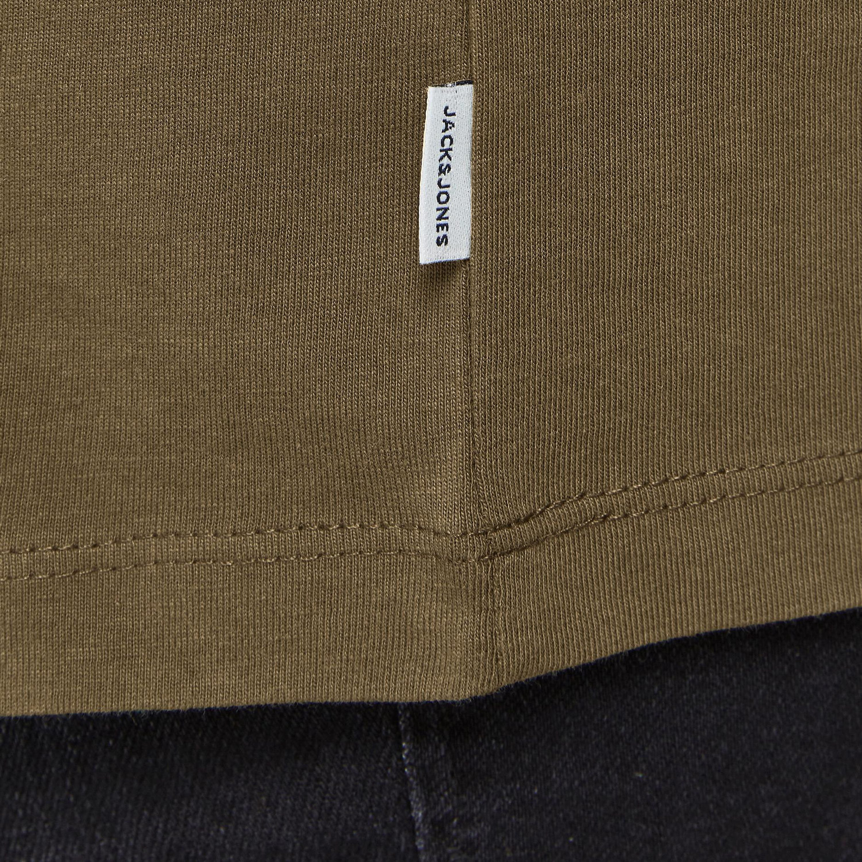 تي شيرت سادة بياقة دائرية وأكمام قصيرة من جاك آند جونز-men-clothing-tshirtsandpolos-tshirts-image-14