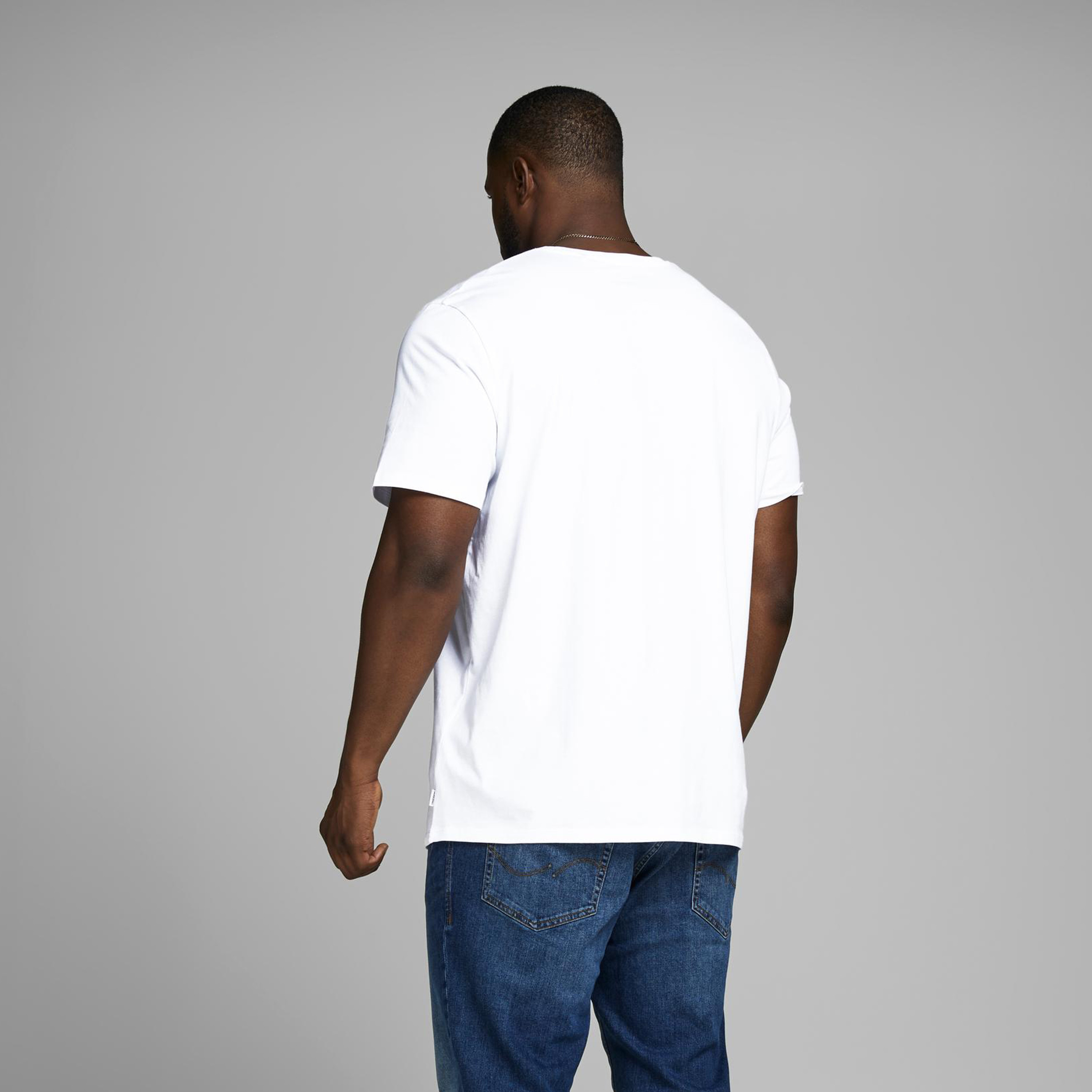 تي شيرت سادة بياقة دائرية وأكمام قصيرة من جاك آند جونز-men-clothing-tshirtsandpolos-tshirts-image-20