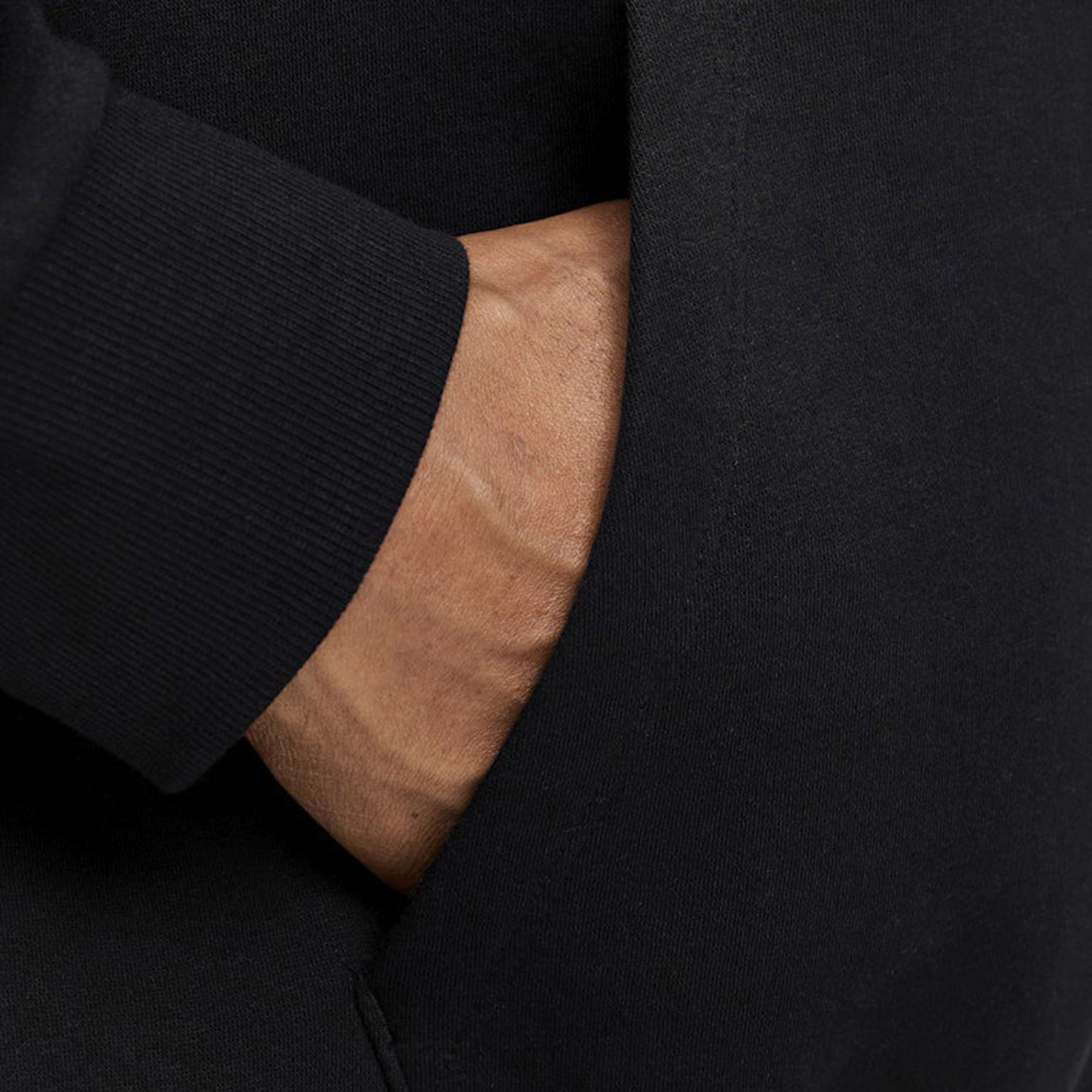 سترة بأكمام طويلة مطبوعة من جاك آند جونز مع جيب كنغر-men-winterwear-hoodiesandsweatshirts-image-19