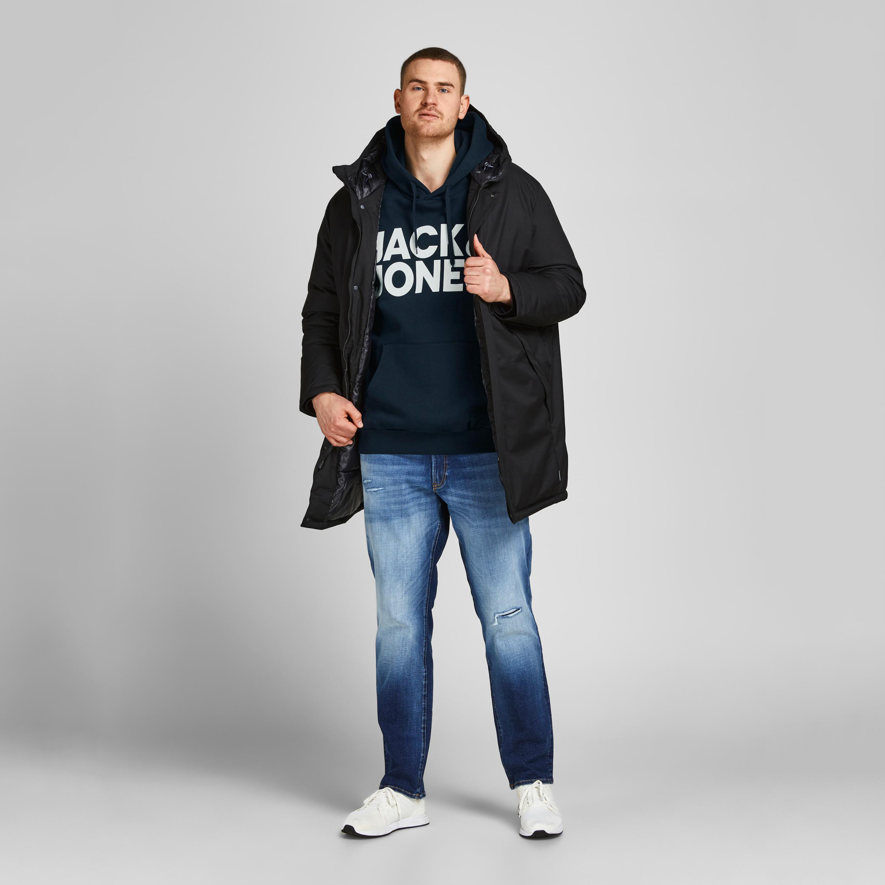سترة بأكمام طويلة مطبوعة من جاك آند جونز مع جيب كنغر-men-winterwear-hoodiesandsweatshirts-image-2