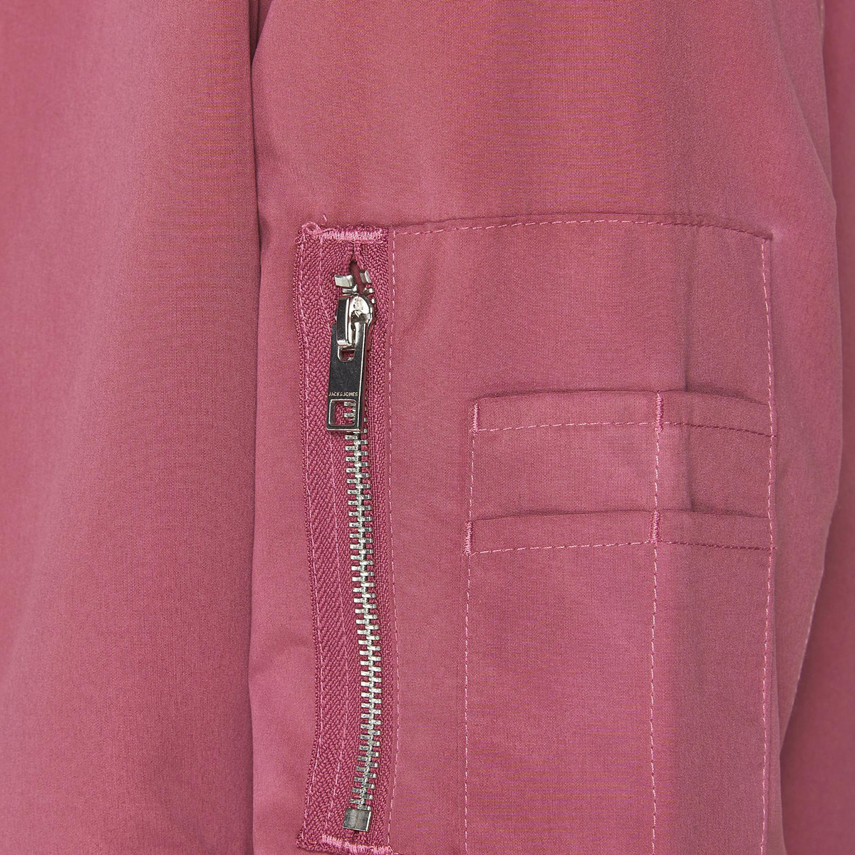 جاكيت بومبر من جاك آند جونز وردي سادة بحافة مضلعة للرجال-men-clothing-jacketsandblazers-jackets-image-5