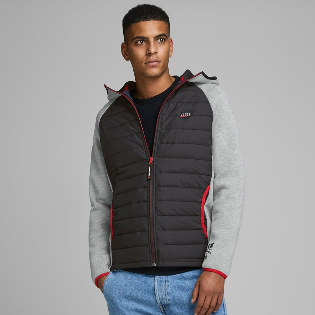 جاكيت مبطّن بأكمام طويلة وياقة بقبّعة وسحّاب إغلاق من جاك أند جونز-men-clothing-jacketsandblazers-jackets-image-1