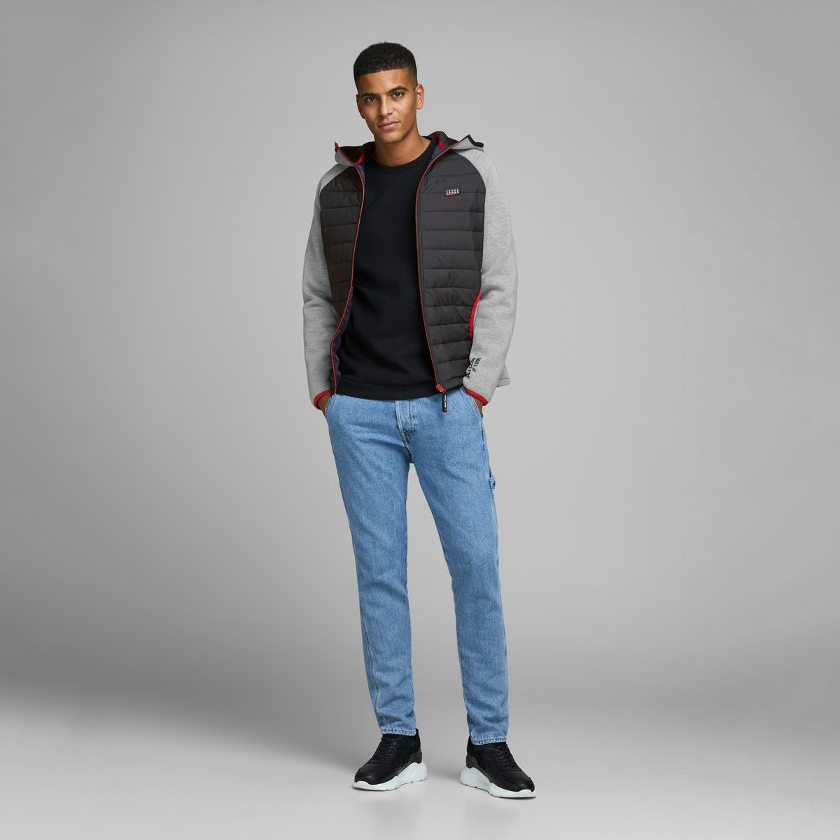 جاكيت مبطّن بأكمام طويلة وياقة بقبّعة وسحّاب إغلاق من جاك أند جونز-men-clothing-jacketsandblazers-jackets-image-3
