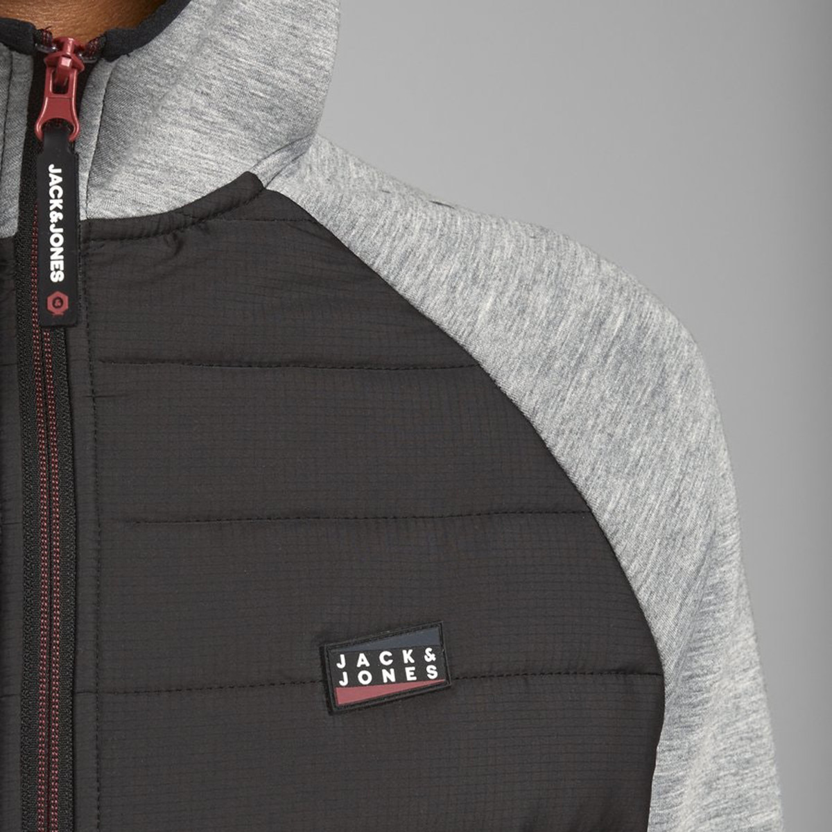 جاكيت مبطّن بأكمام طويلة وياقة بقبّعة وسحّاب إغلاق من جاك أند جونز-men-clothing-jacketsandblazers-jackets-image-5