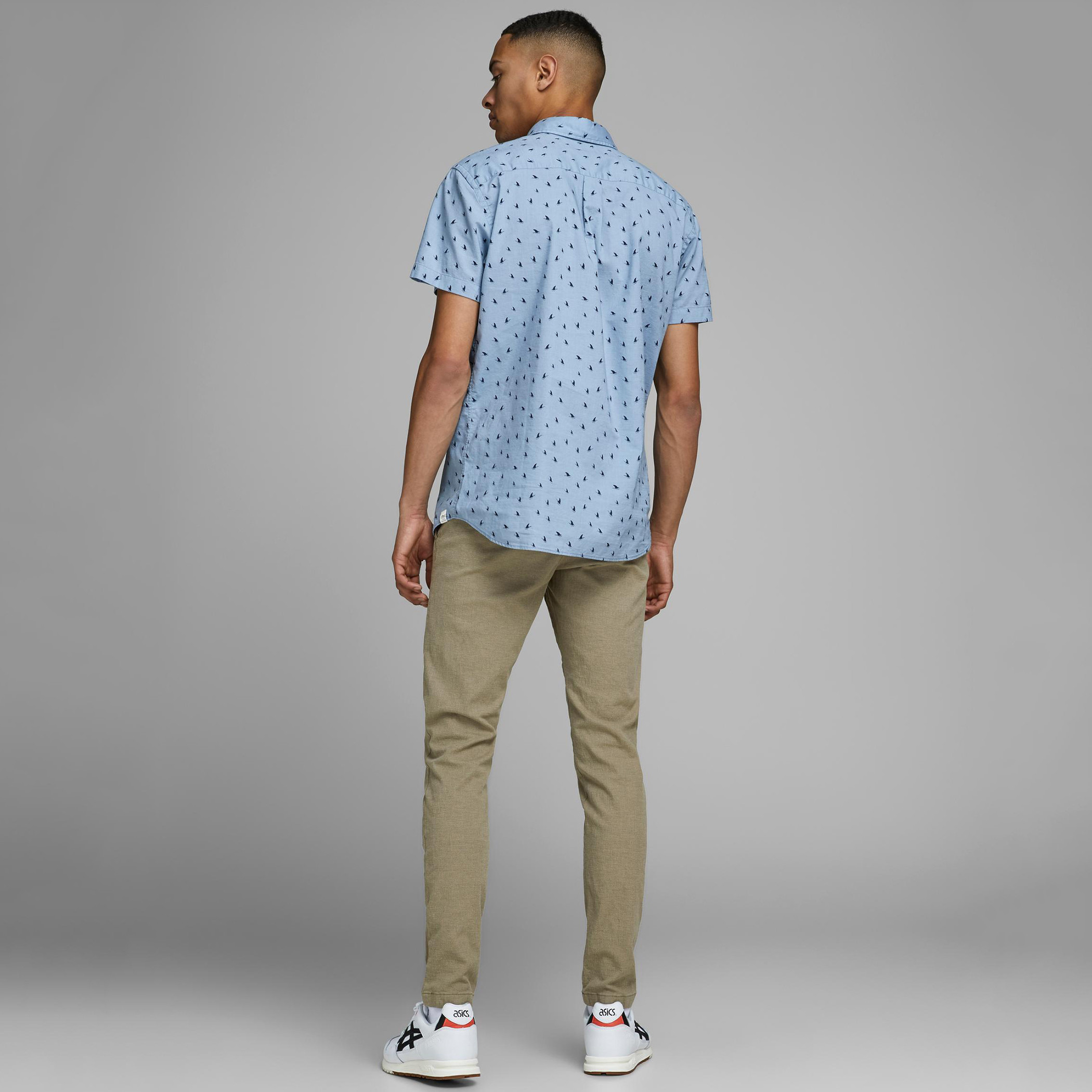 Jack & Jones Solid Mid-Rise Trousers with Pockets and Button Closure-men-clothing-bottoms-trousersandchinos-chinos-image-4