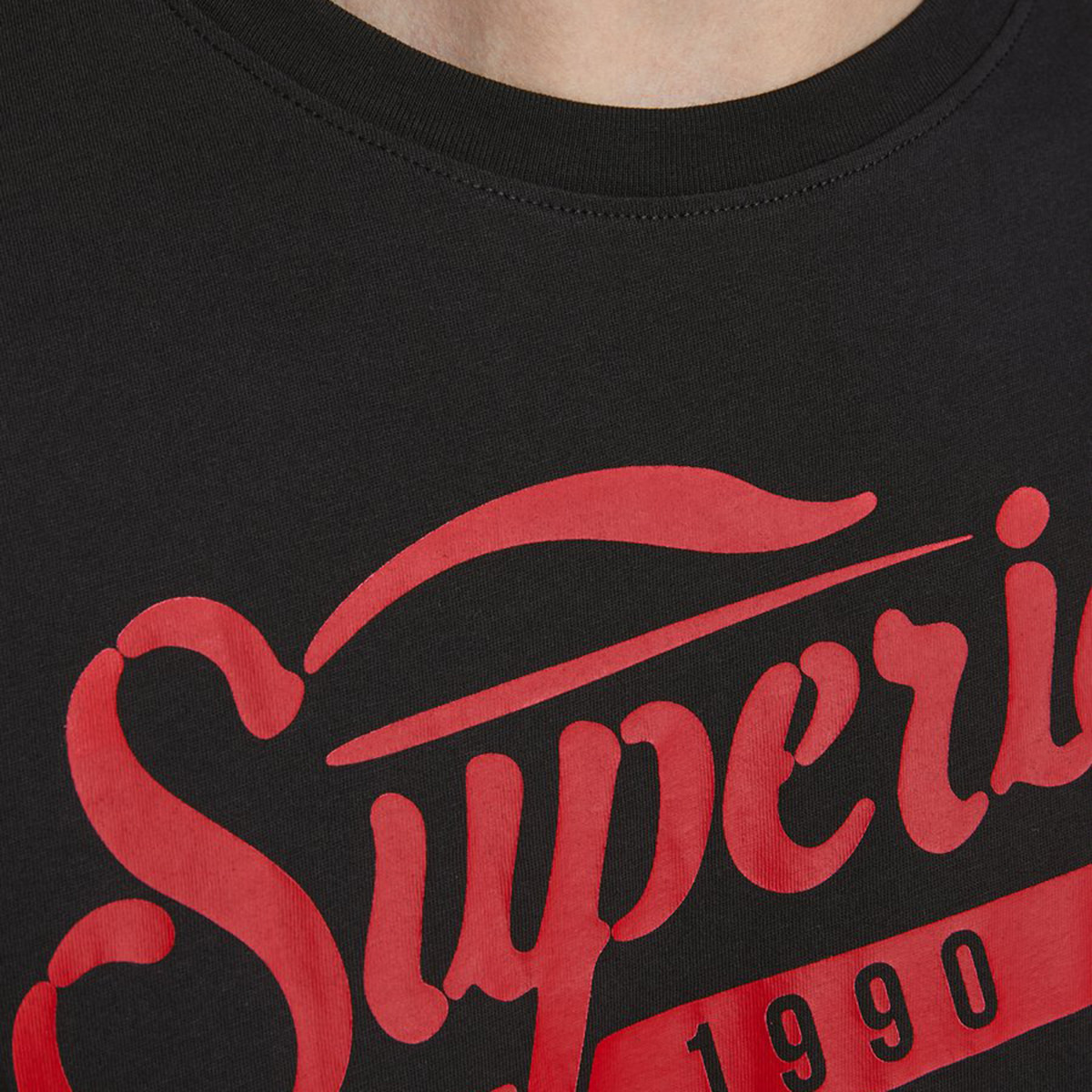 تيشيرت بأكمام قصيرة وياقة ضيّقة وطبعات من جاك آند جونز-men-clothing-tshirtsandpolos-tshirts-image-12