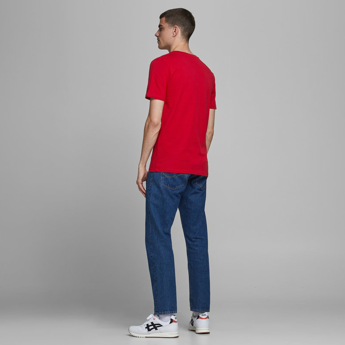 تيشيرت بأكمام قصيرة وياقة ضيّقة وطبعات من جاك آند جونز-men-clothing-tshirtsandpolos-tshirts-image-10