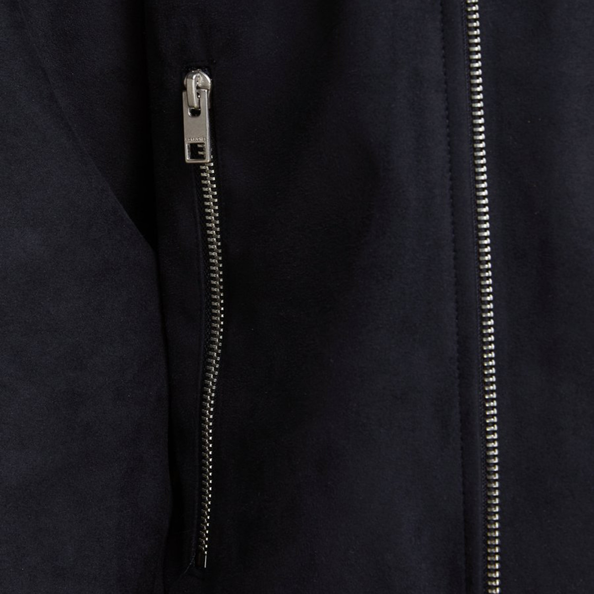 جاكيت بايكر سادة بجيوب وسحّاب إغلاق من جاك أند جونز-men-clothing-jacketsandblazers-jackets-image-5