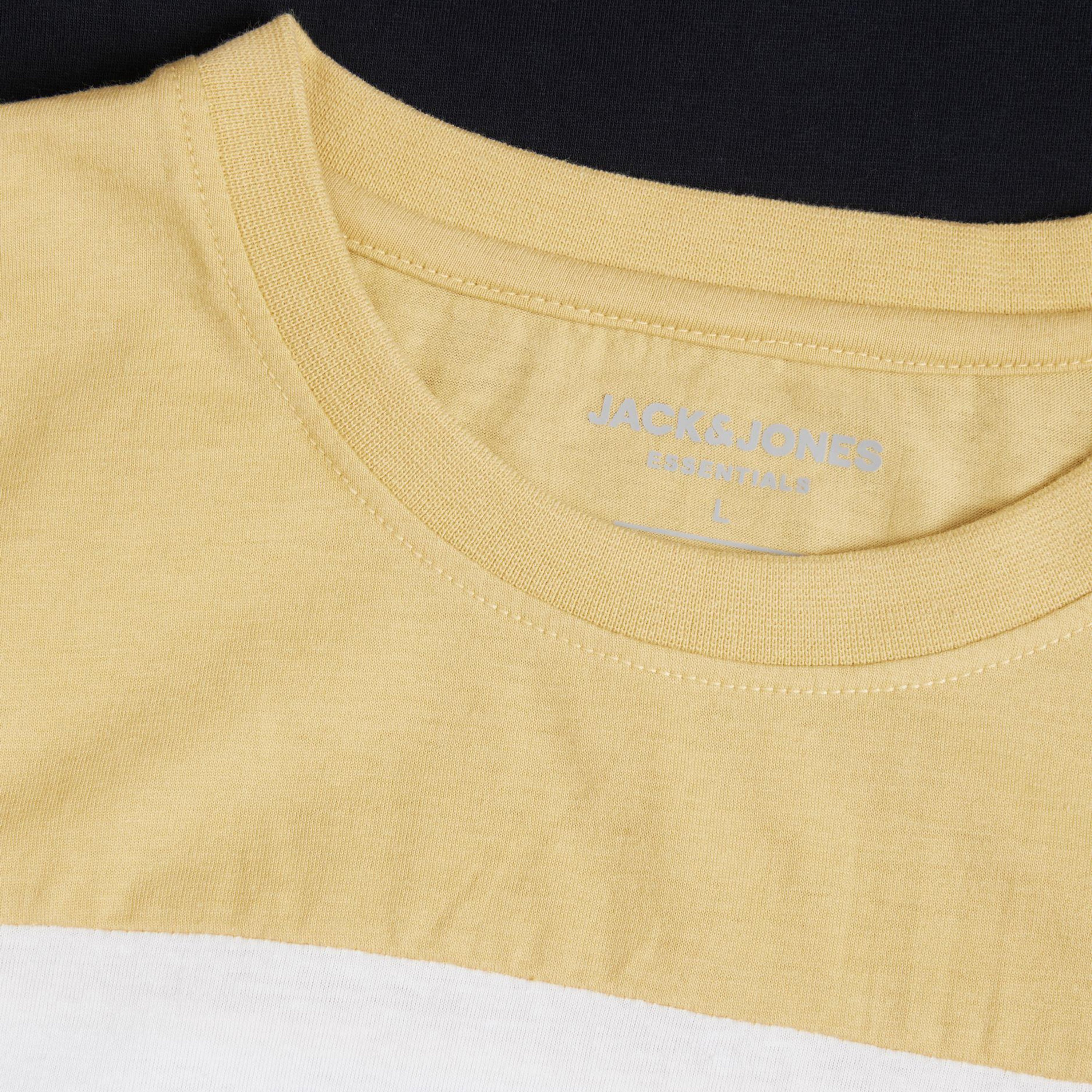 تي شيرت جاك آند جونز ذو كلر بلوكد وياقة دائرية وأكمام قصيرة-men-clothing-tshirtsandpolos-tshirts-image-10