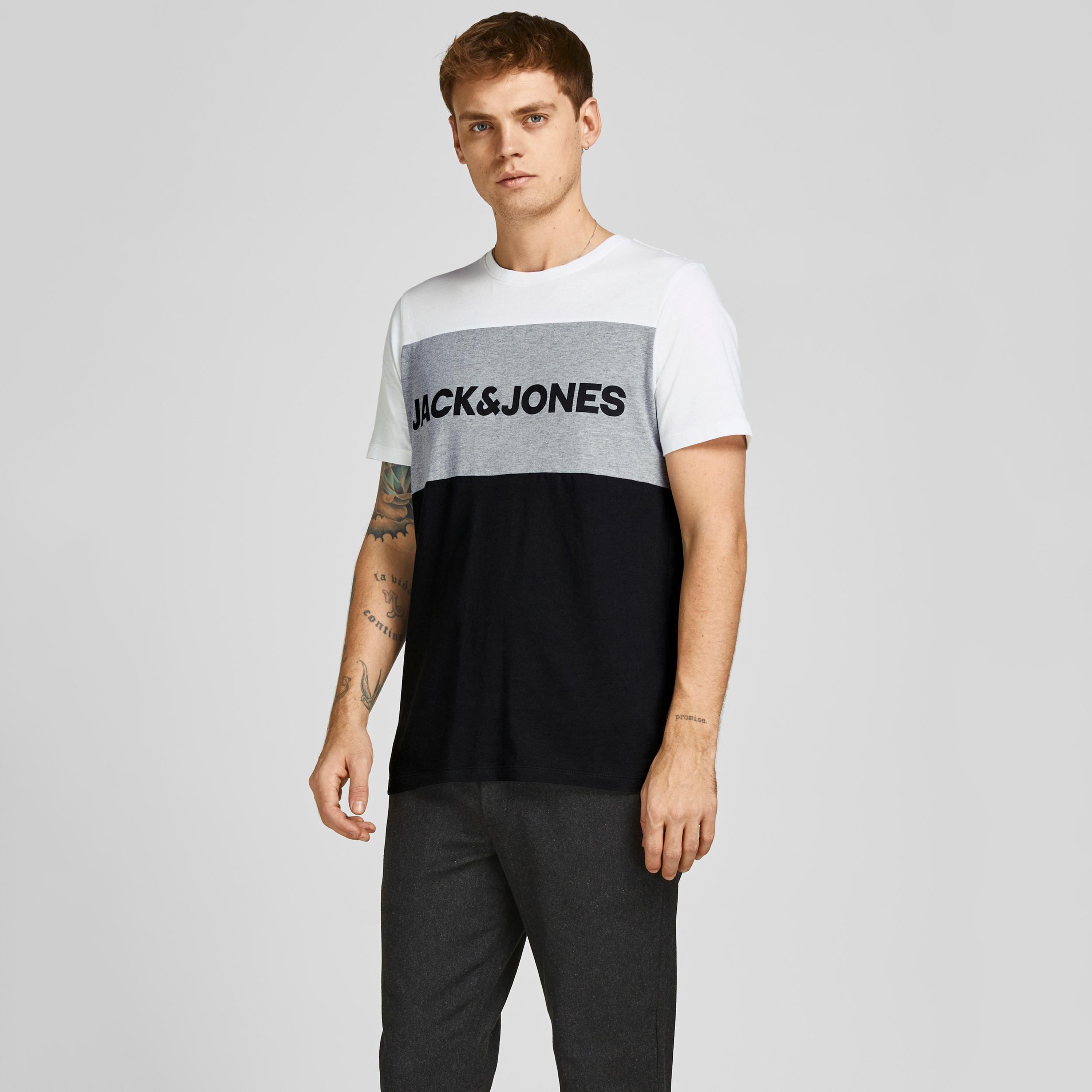 تي شيرت جاك آند جونز ذو كلر بلوكد وياقة دائرية وأكمام قصيرة-men-clothing-tshirtsandpolos-tshirts-image-12