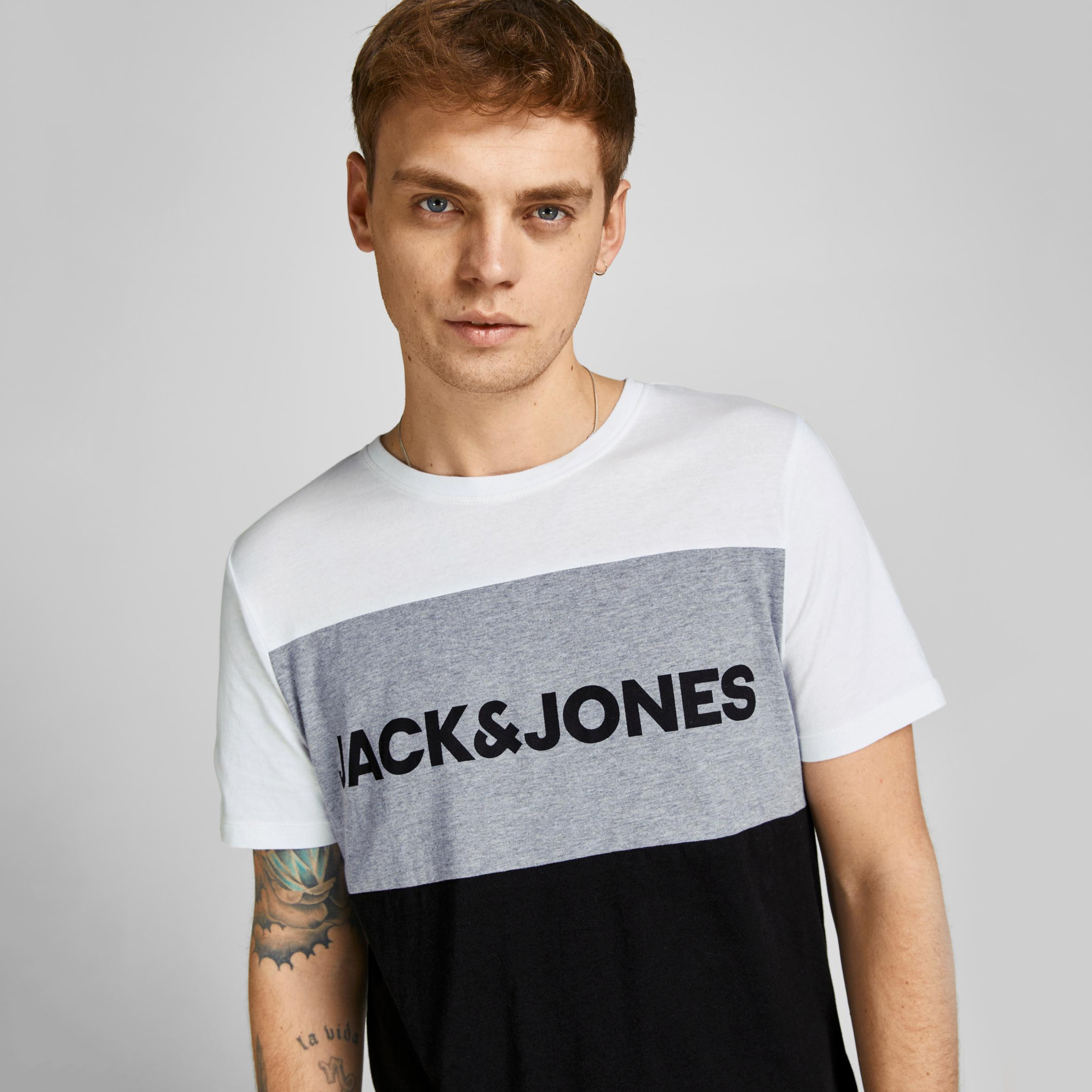 تي شيرت جاك آند جونز ذو كلر بلوكد وياقة دائرية وأكمام قصيرة-men-clothing-tshirtsandpolos-tshirts-image-18