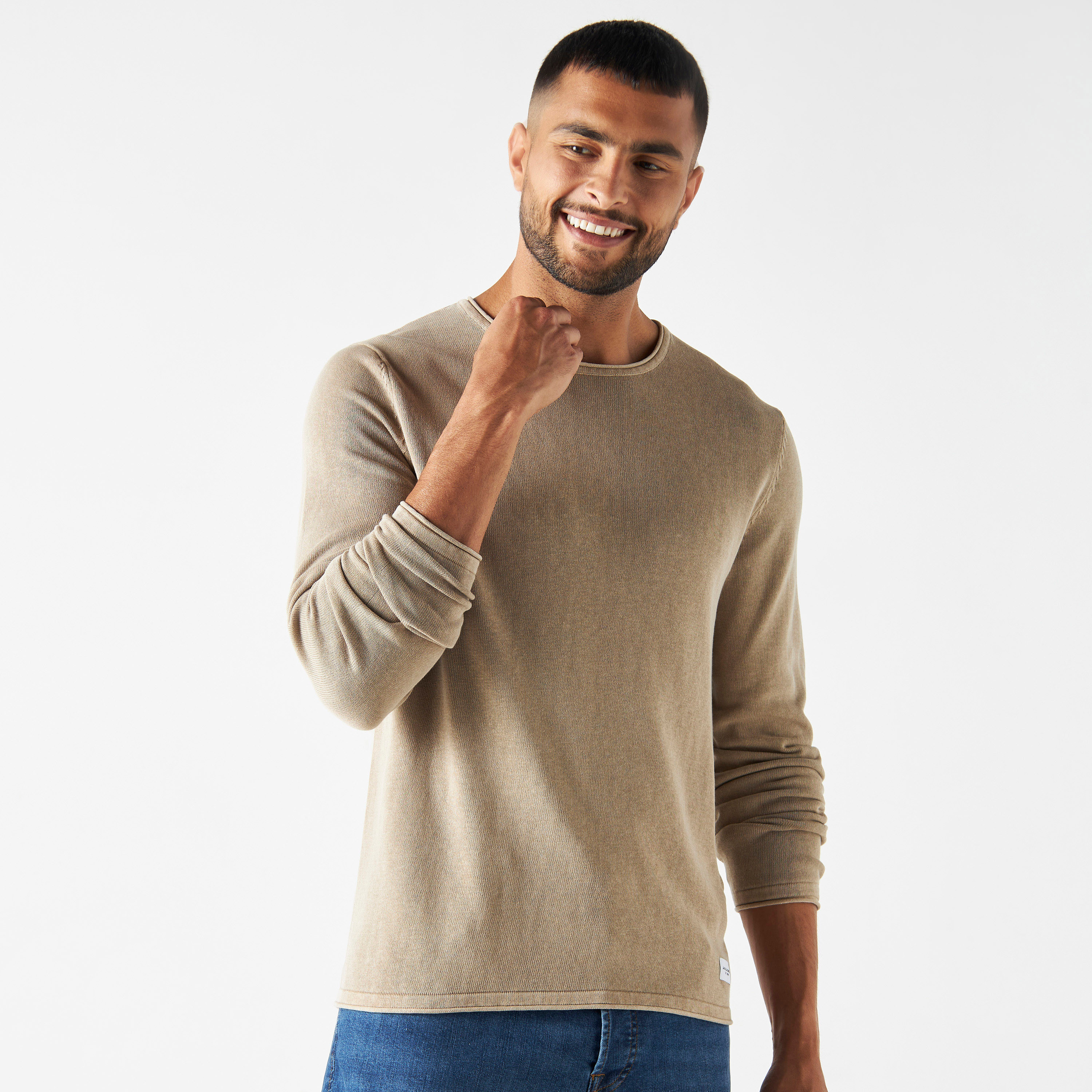 تيشيرت بارز الملمس بياقة ضيّقة وأكمام طويلة من جاك & جونز-men-clothing-tshirtsandpolos-tshirts-image-1