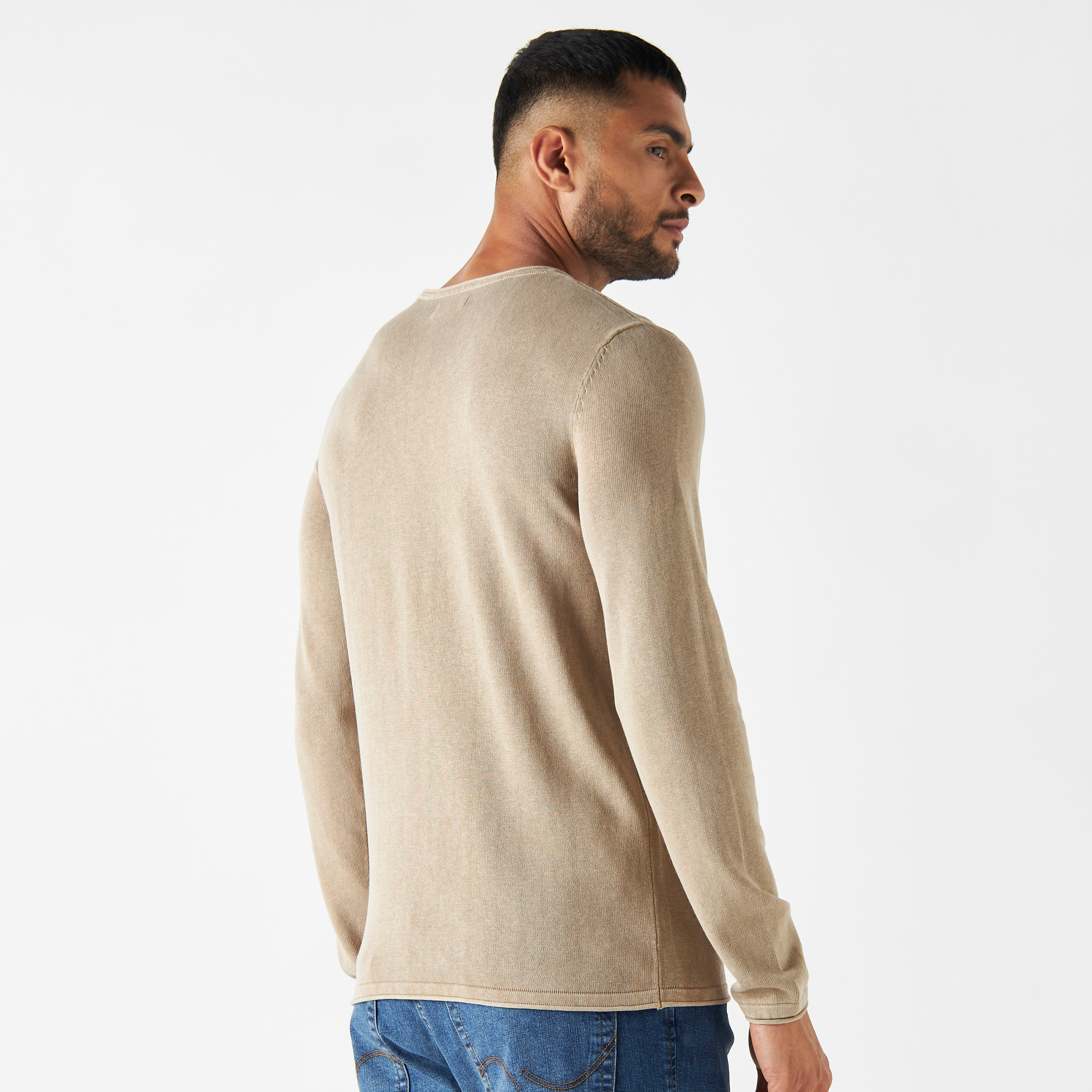 تيشيرت بارز الملمس بياقة ضيّقة وأكمام طويلة من جاك & جونز-men-clothing-tshirtsandpolos-tshirts-image-4