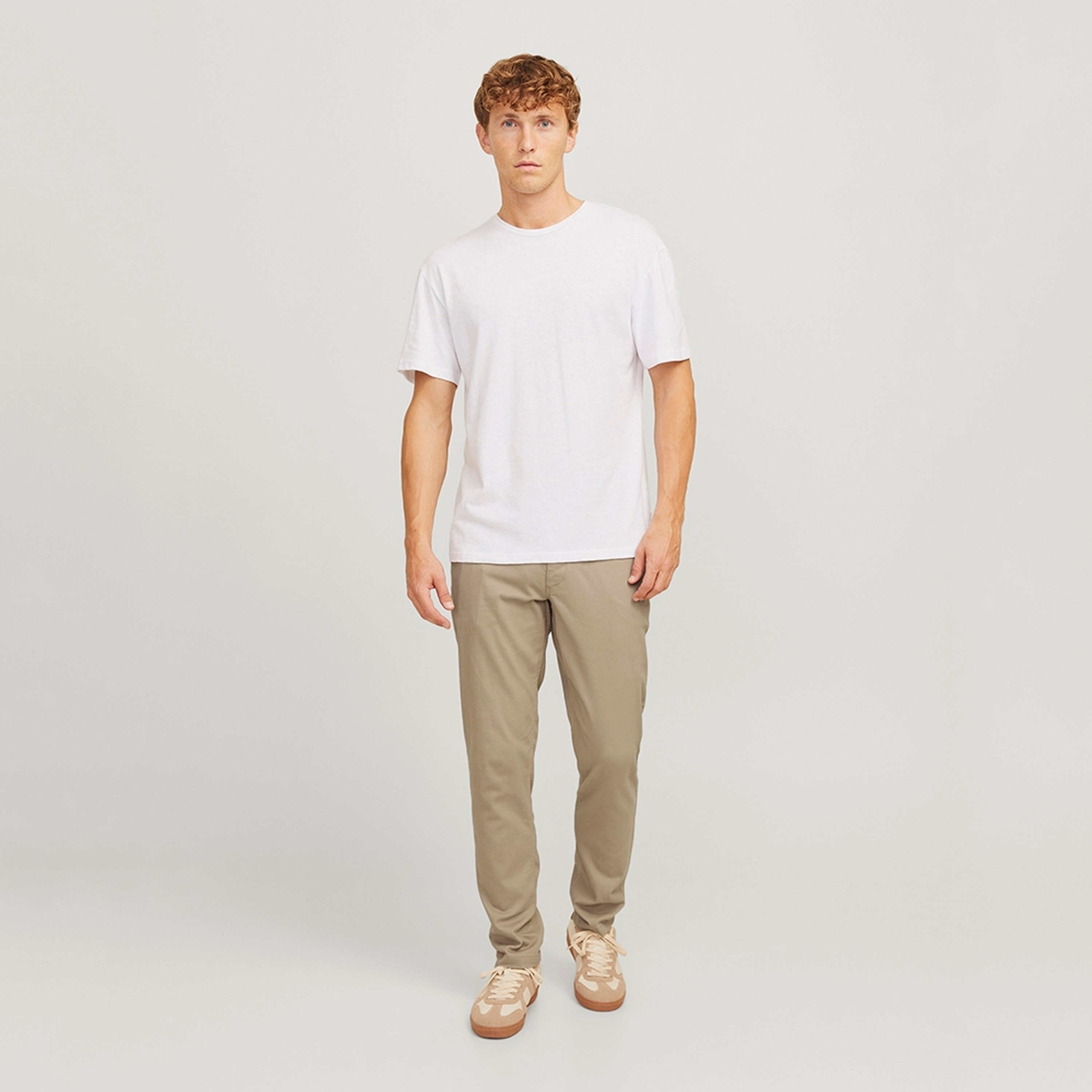 سراويل تشينو رجالية سادة بخصر متوسط الارتفاع وزر وسحاب من جاك ان جونز-men-clothing-bottoms-trousersandchinos-chinos-image-5