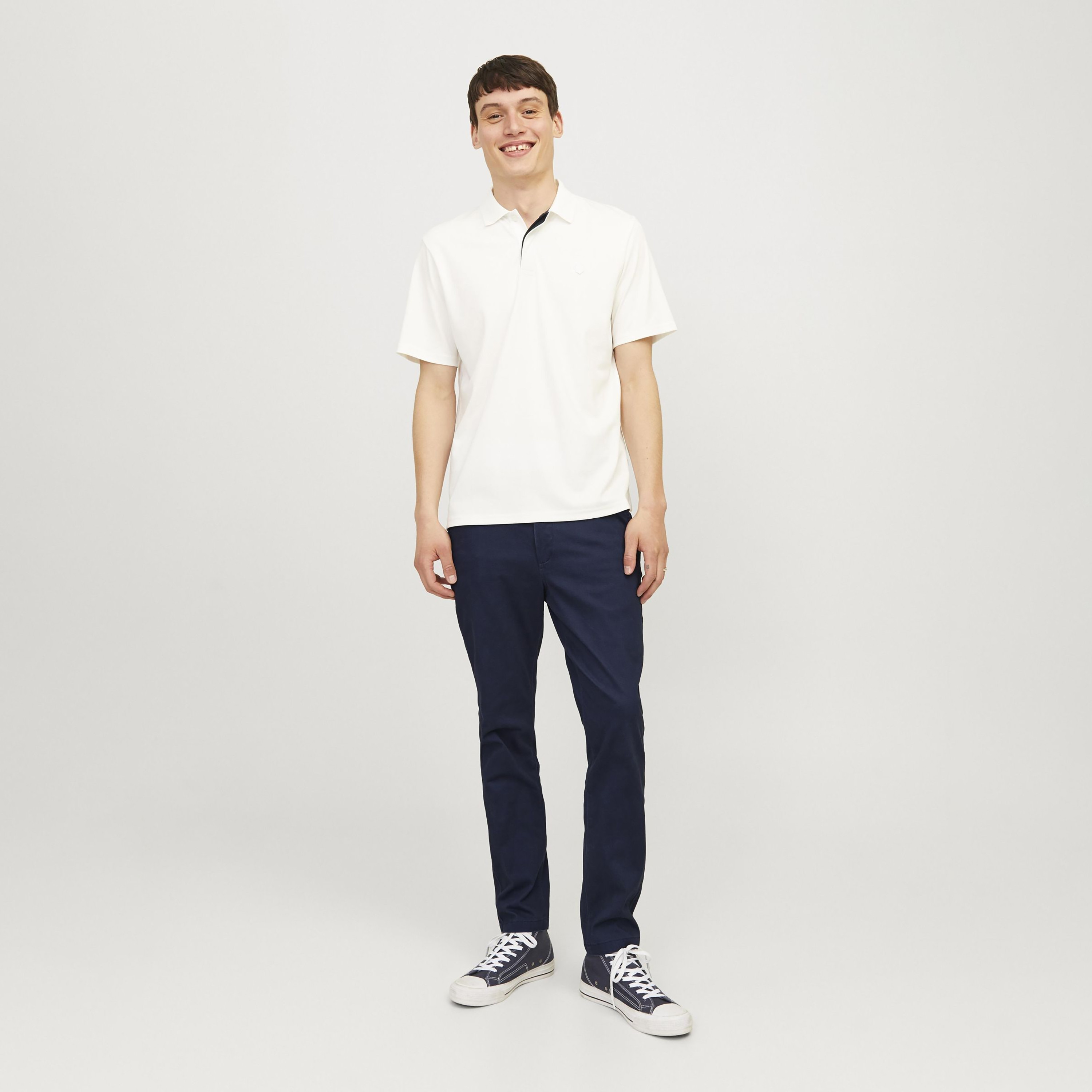 بنطلون تشينو رجالي جاك آند جونز بقصة ضيقة بأربعة جيوب وخصر متوسط الارتفاع-men-clothing-bottoms-trousersandchinos-chinos-image-4