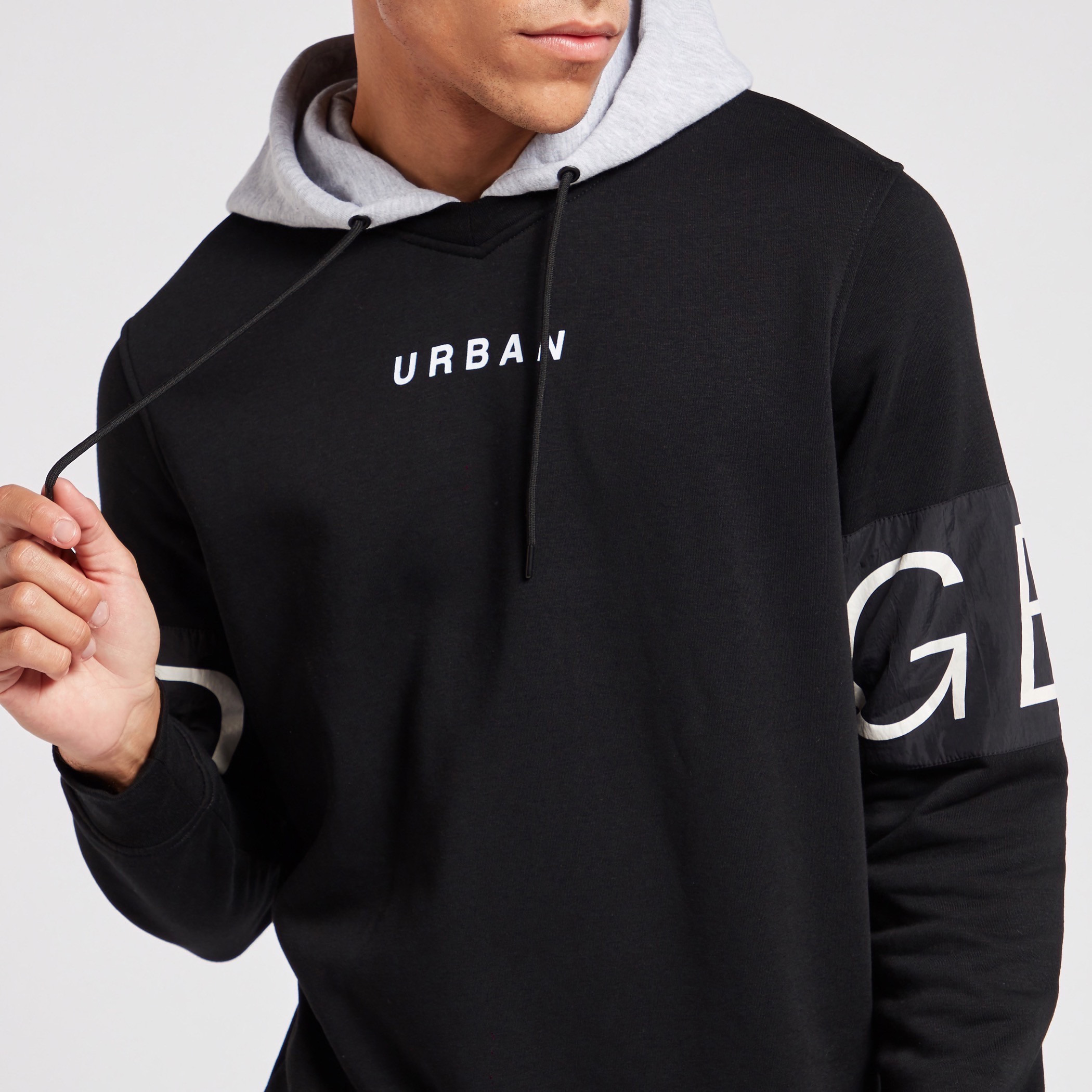 هودي خفيف بأكمام طويلة وطبعات من جاك & جونز-men-winterwear-hoodiesandsweatshirts-image-3