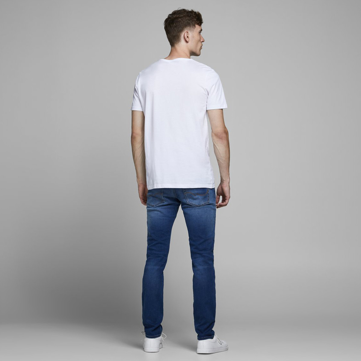 بنطلون جينز دينم سادة بخصر متوسّط الارتفاع مع جيوب من جاك آند جونز-men-clothing-bottoms-jeans-image-7