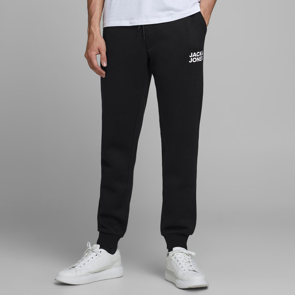 Buy Men s Jack Jones Printed Mid Waist Drawstring Joggers Online Centrepoint UAE