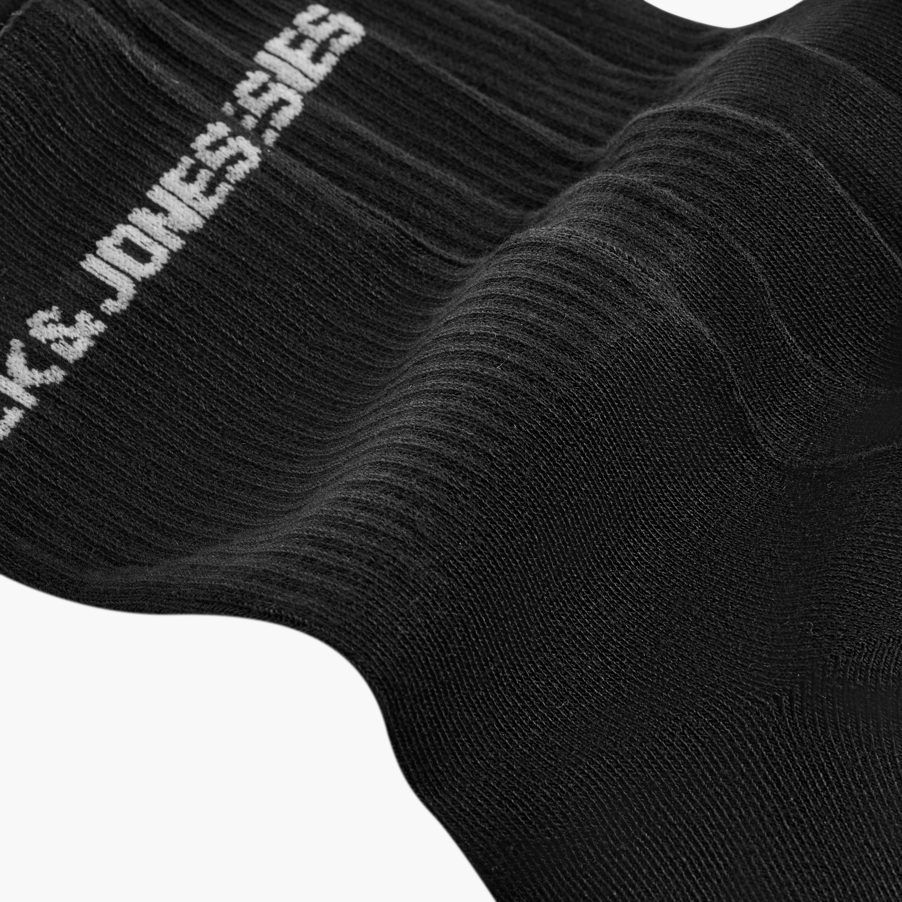 مجموعة من 5 جوارب سادة بطول منتصف الساق للرجال من جاك اند جونز-men-socks-image-7