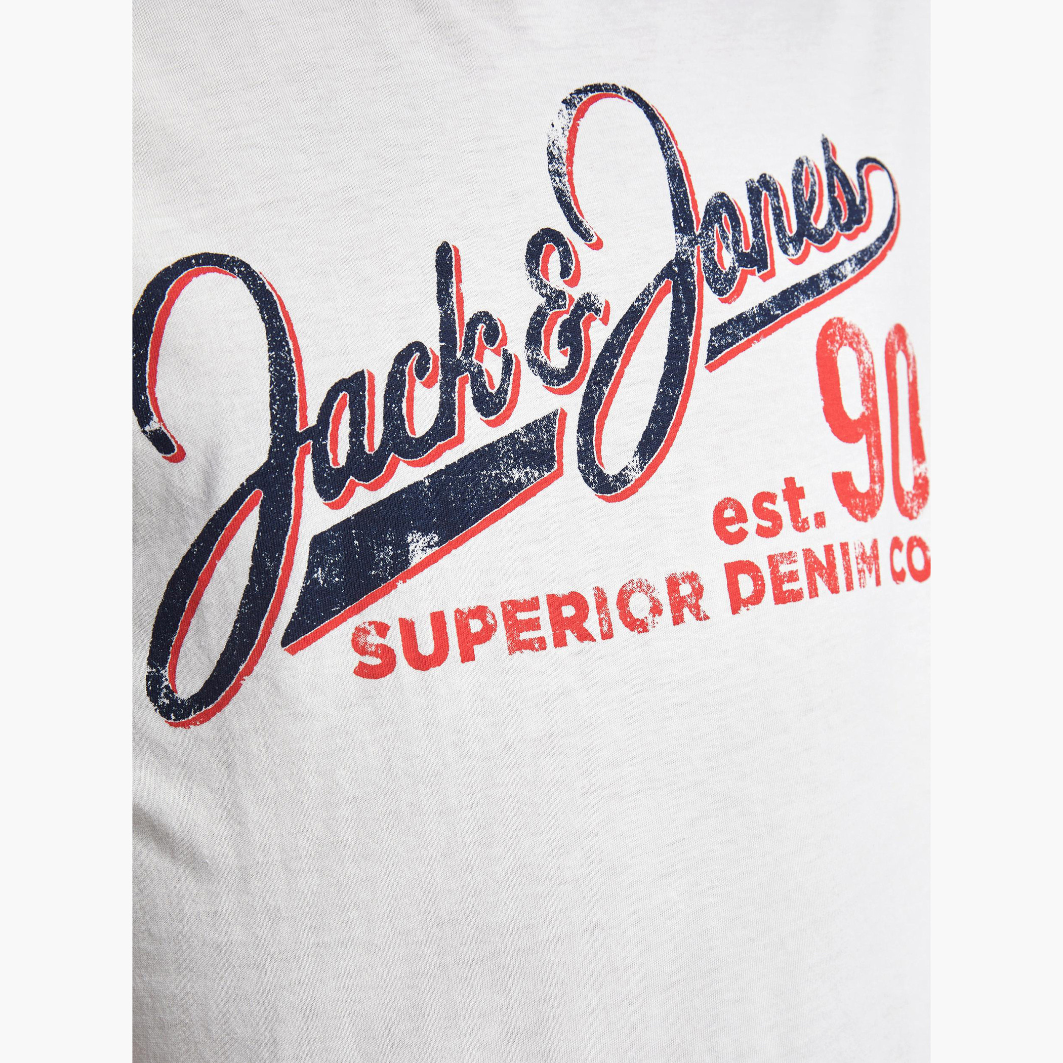تيشيرت بأكمام قصيرة وياقة ضيّقة وطبعات من جاك & جونز-men-clothing-tshirtsandpolos-tshirts-image-6