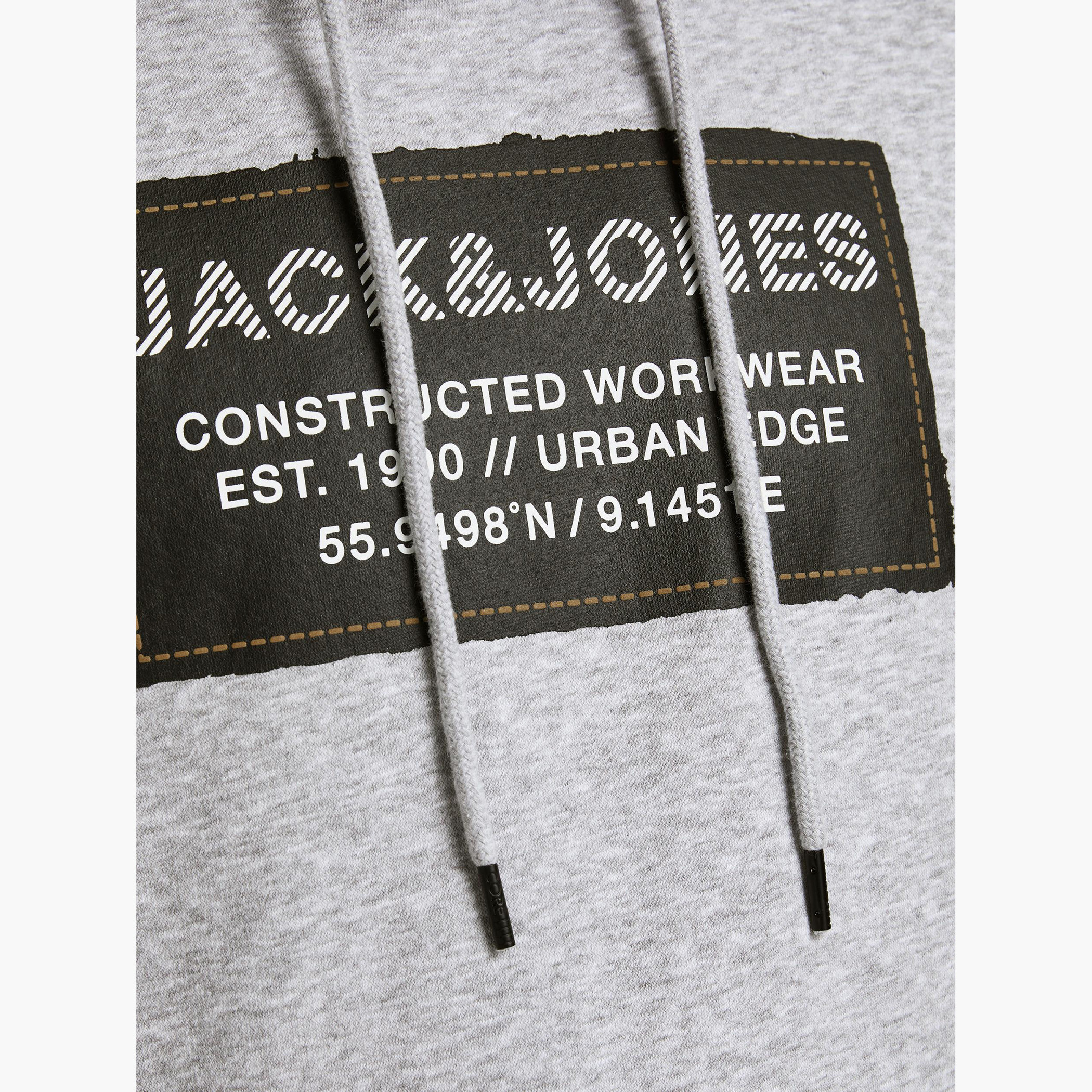 هودي خفيف بطبعات وأكمام طويلة من جاك & جونز-men-winterwear-hoodiesandsweatshirts-image-4