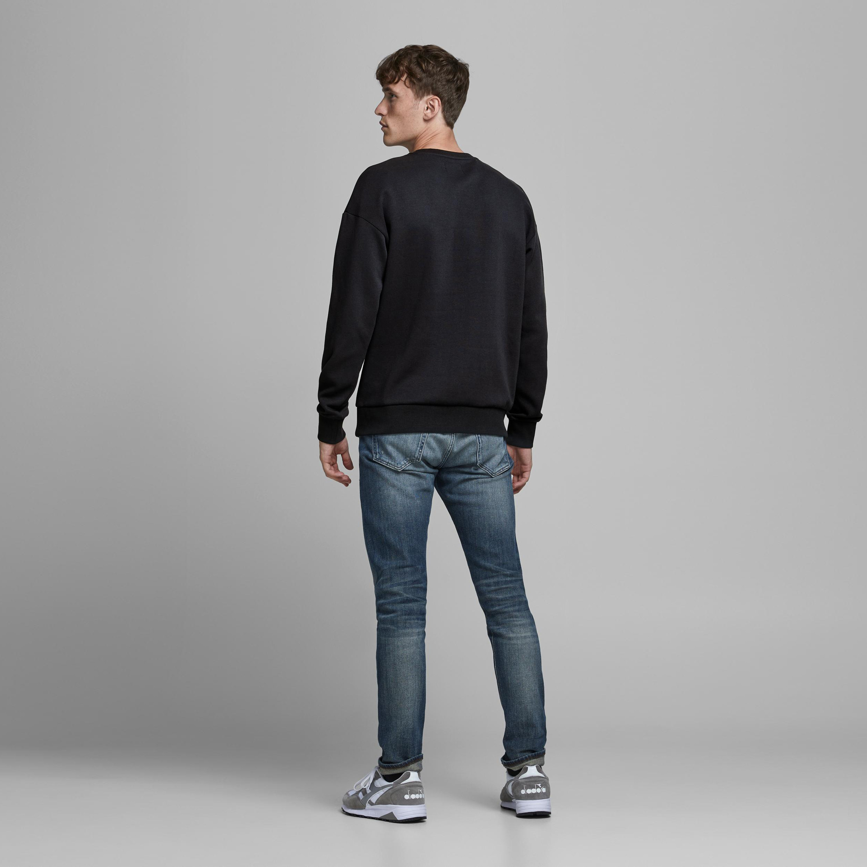 Jack & Jones Printed Lightweight Sweatshirt with Crew Neck-men-winterwear-hoodiesandsweatshirts-image-2