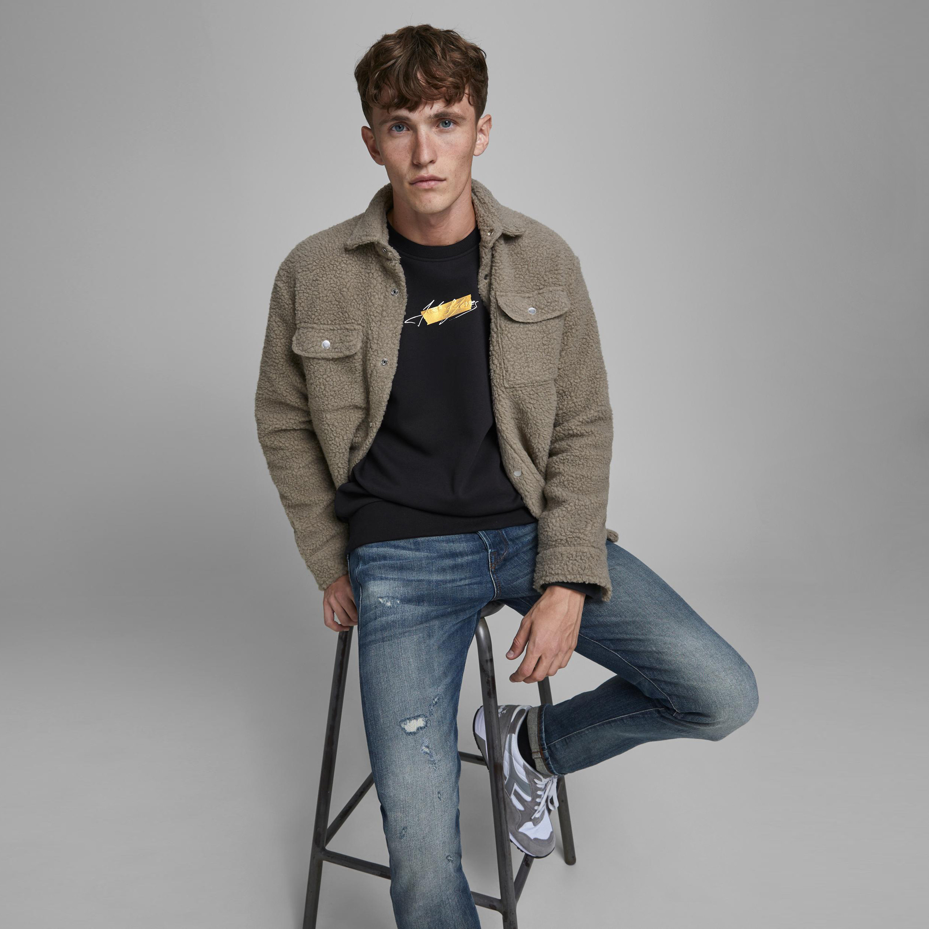 Jack & Jones Printed Lightweight Sweatshirt with Crew Neck-men-winterwear-hoodiesandsweatshirts-image-4