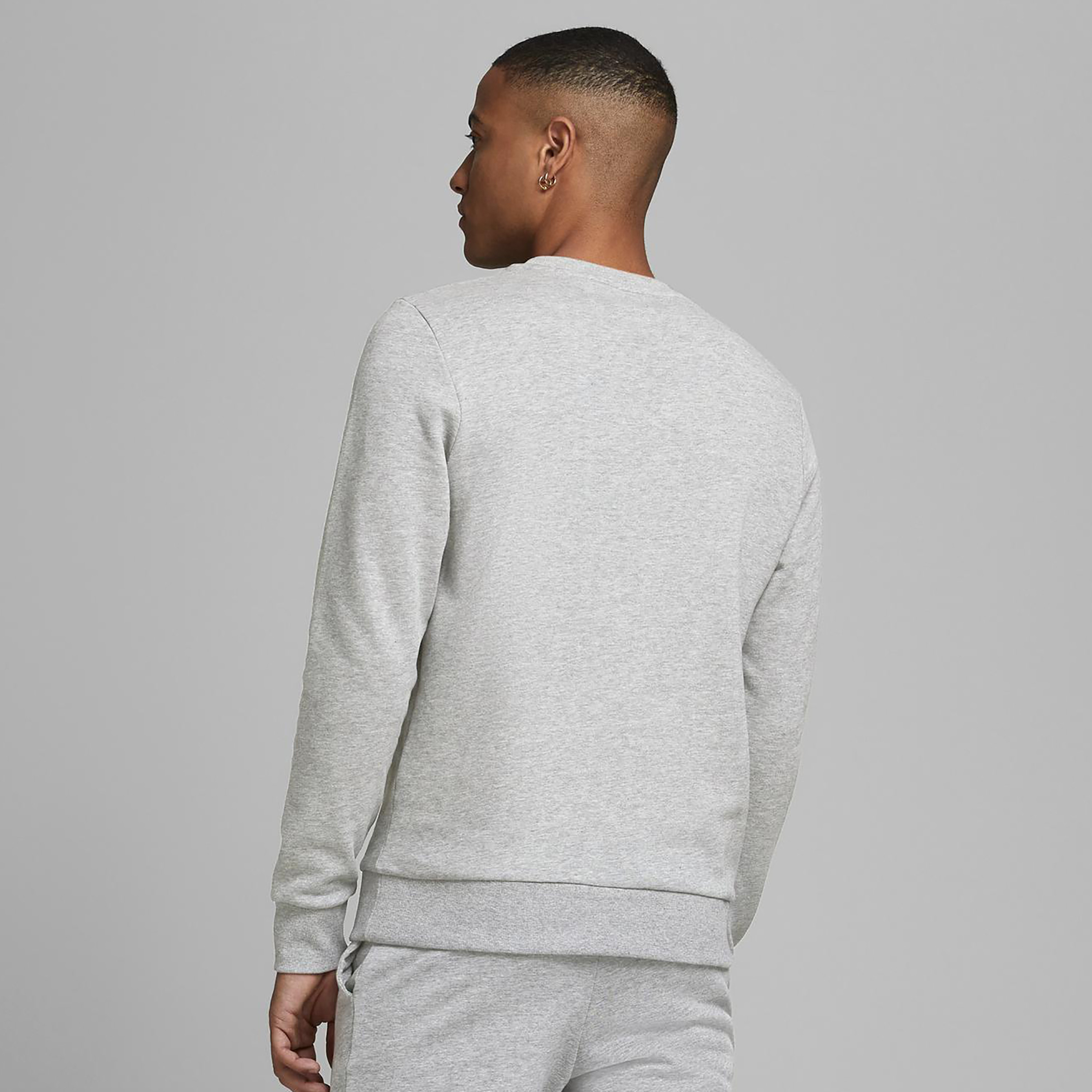 سويت شيرت من جاك آند جونز مطبوع بأكمام طويلة وياقة مستديرة-men-winterwear-hoodiesandsweatshirts-image-11